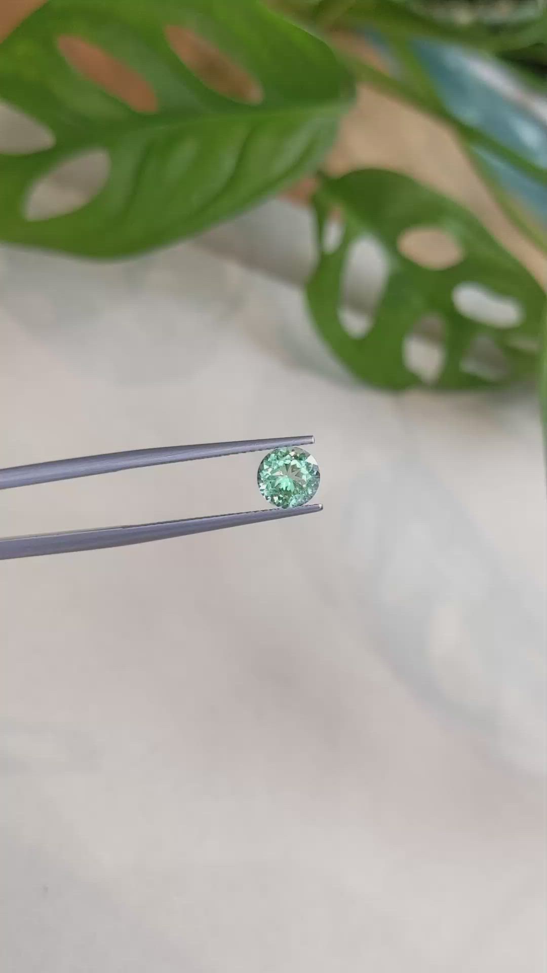 0.90 Ct. Emerald from Russia Size Video
