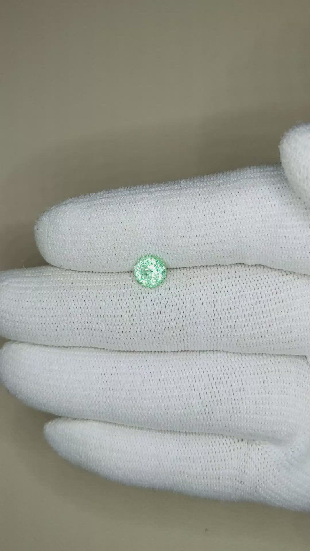 0.90 Ct. Emerald from Russia Size Video