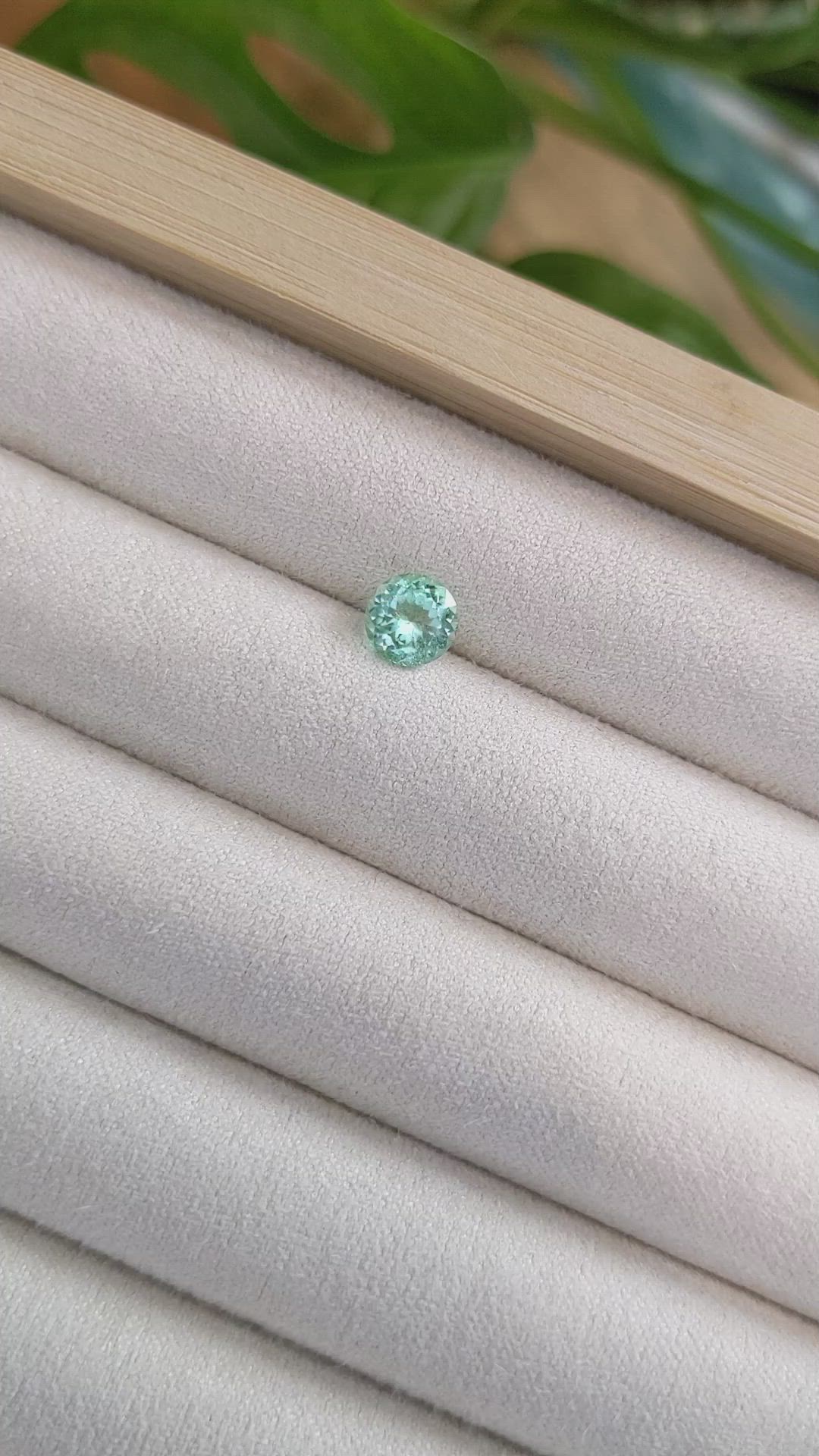 0.90 Ct. Emerald from Russia Size Video