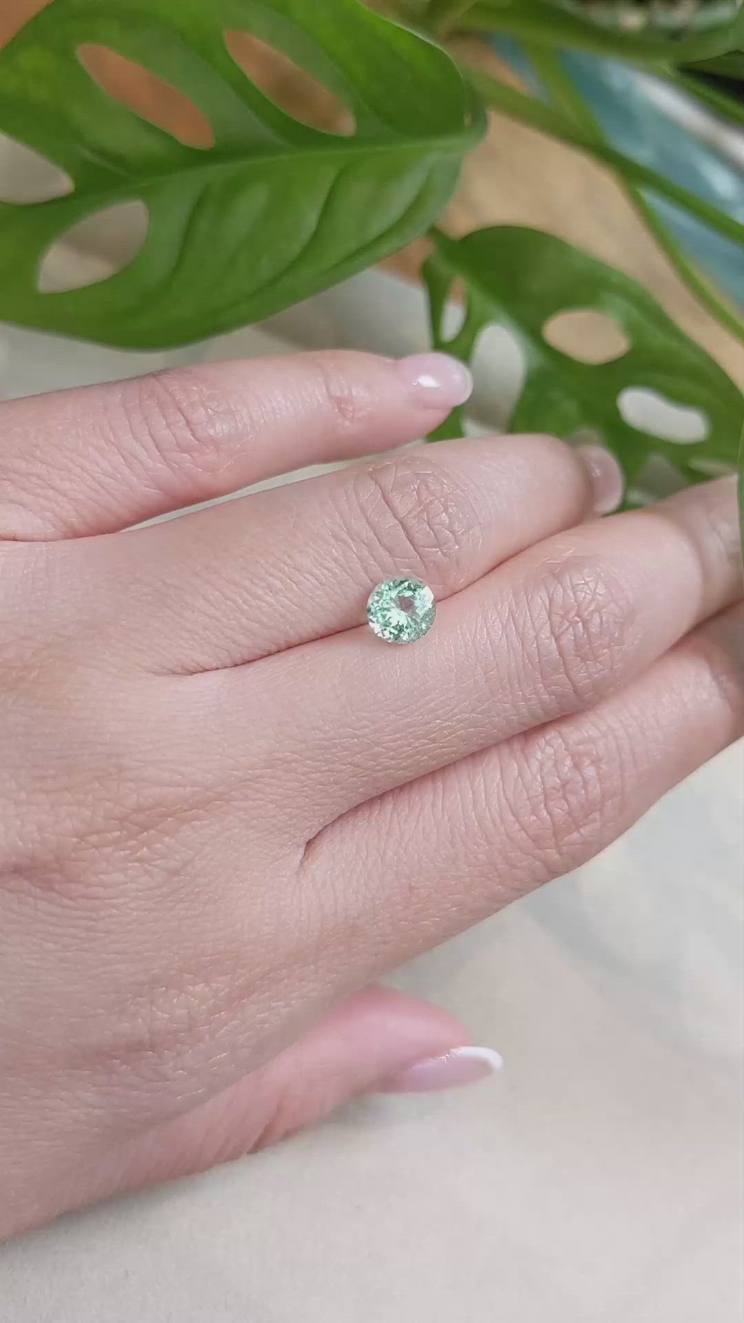0.90 Ct. Emerald from Russia Size Video
