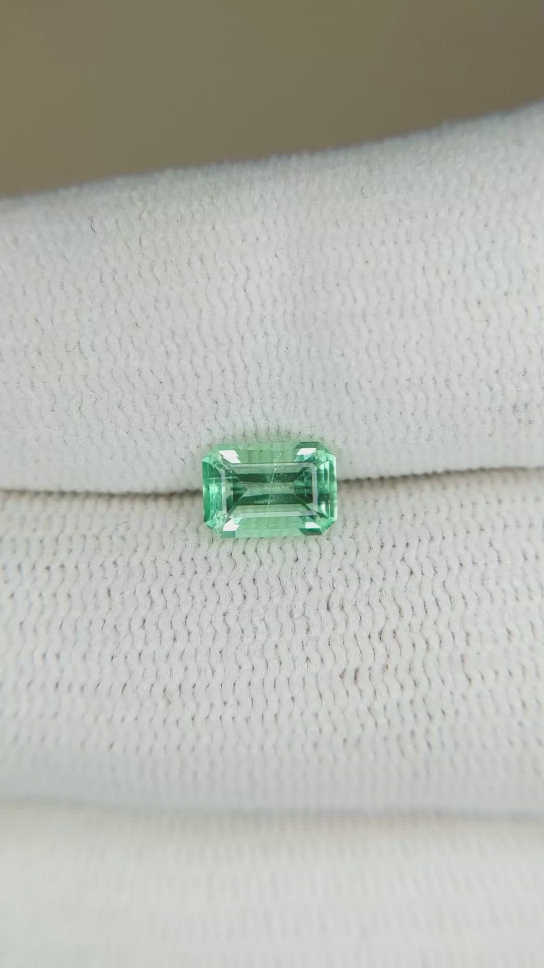 0.85 Ct. Emerald from Russia Size Video