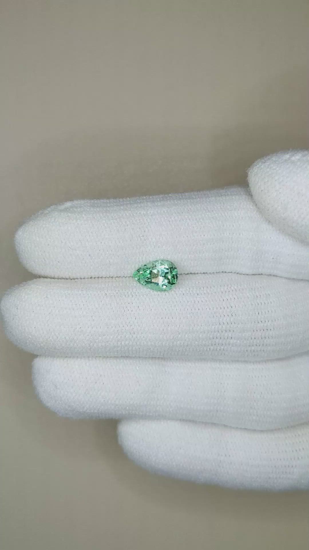 0.90 Ct. Emerald from Russia Size Video