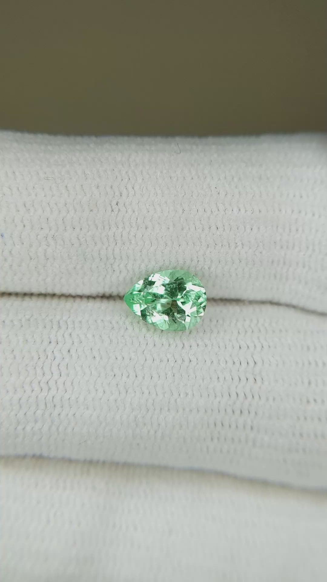 0.85 Ct. Emerald from Russia Size Video