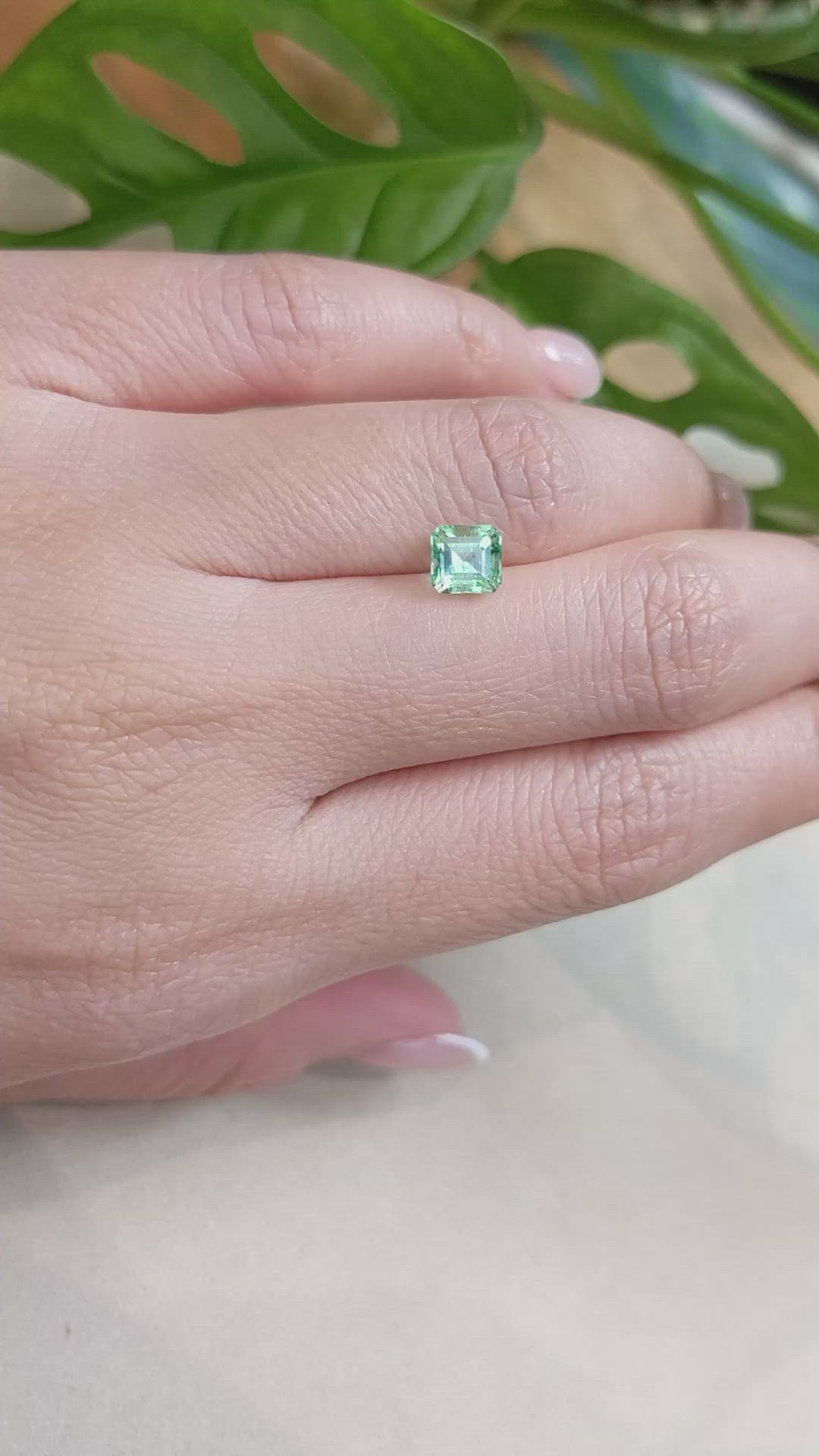 0.92 Ct. Emerald from Russia Size Video