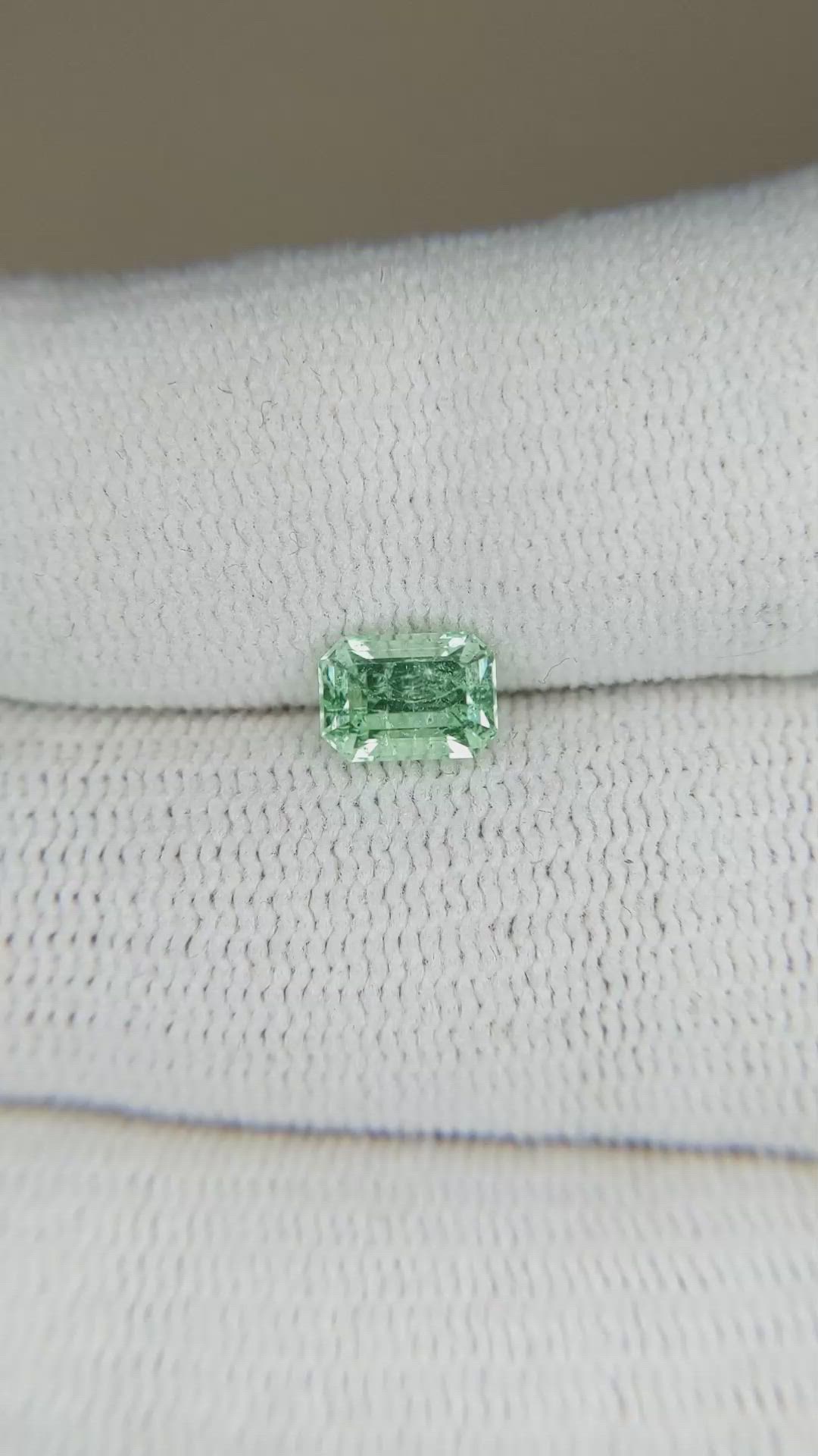 0.89 Ct. Emerald from Russia Size Video