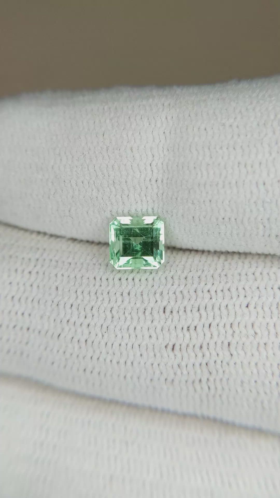 0.85 Ct. Emerald from Russia Size Video
