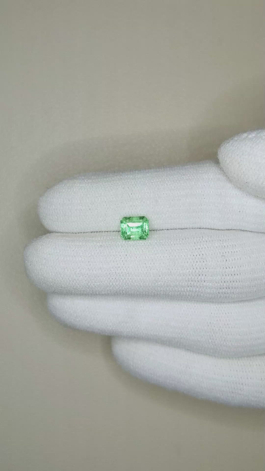 0.98 Ct. Emerald from Russia Size Video