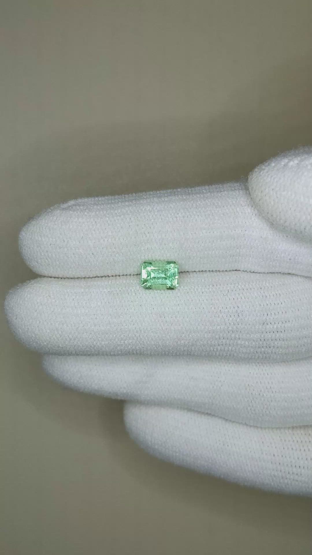 0.87 Ct. Emerald from Russia Size Video