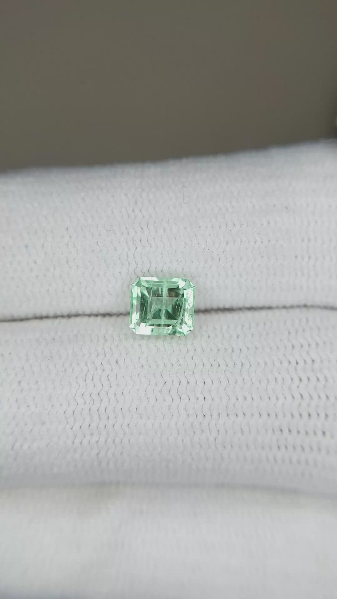 0.77 Ct. Emerald from Russia Size Video