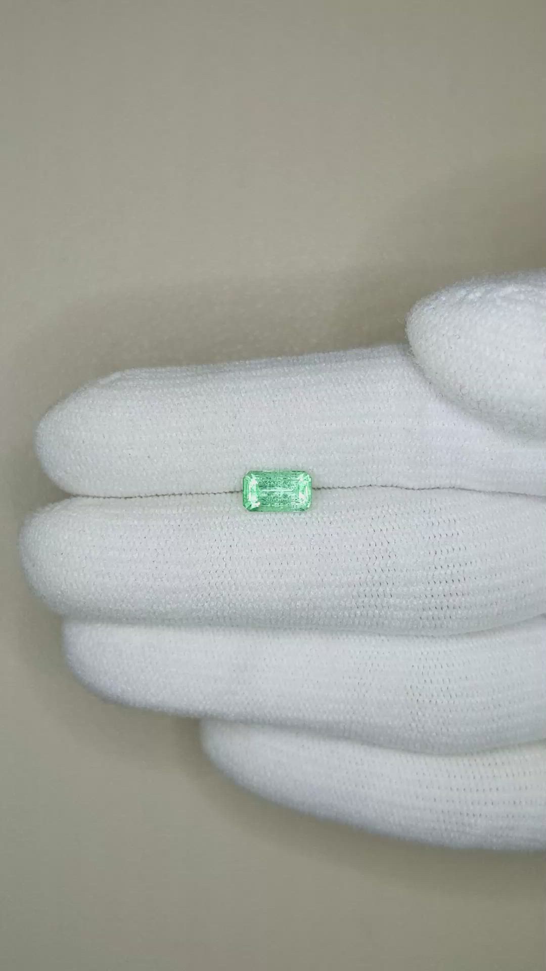 0.93 Ct. Emerald from Russia Size Video