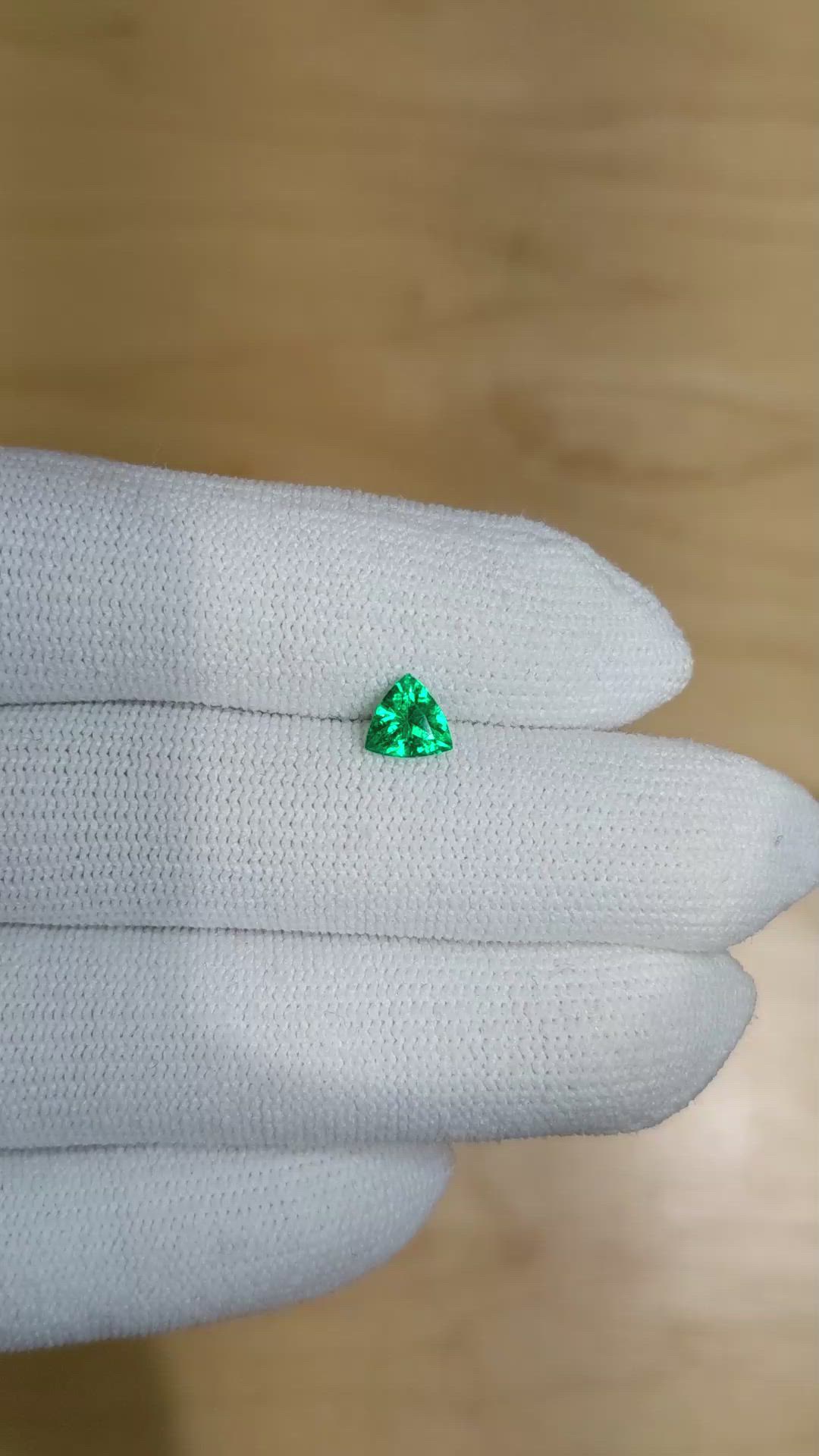 0.53 Ct. Emerald from Colombia Size Video