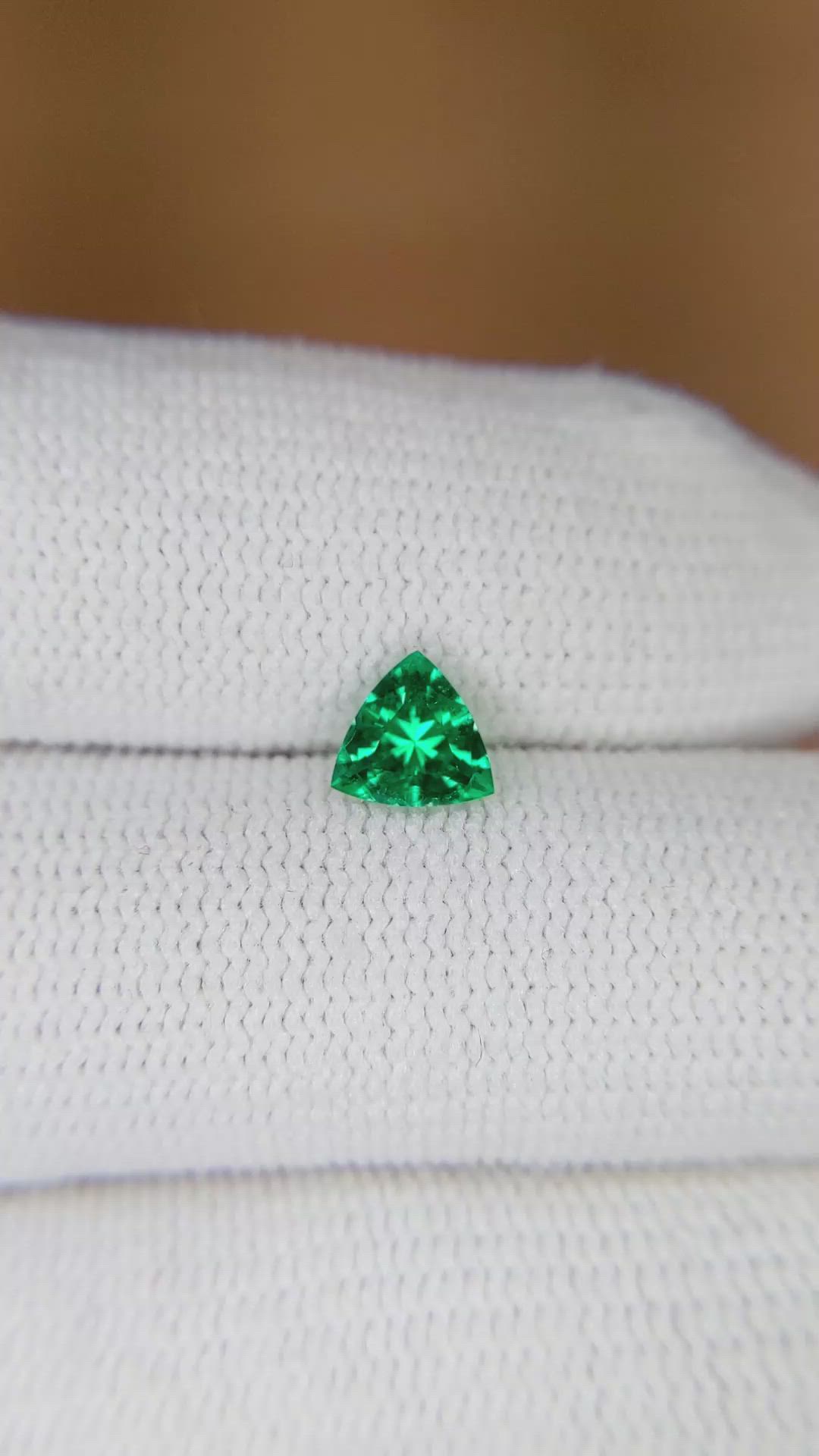 0.53 Ct. Emerald from Colombia Size Video