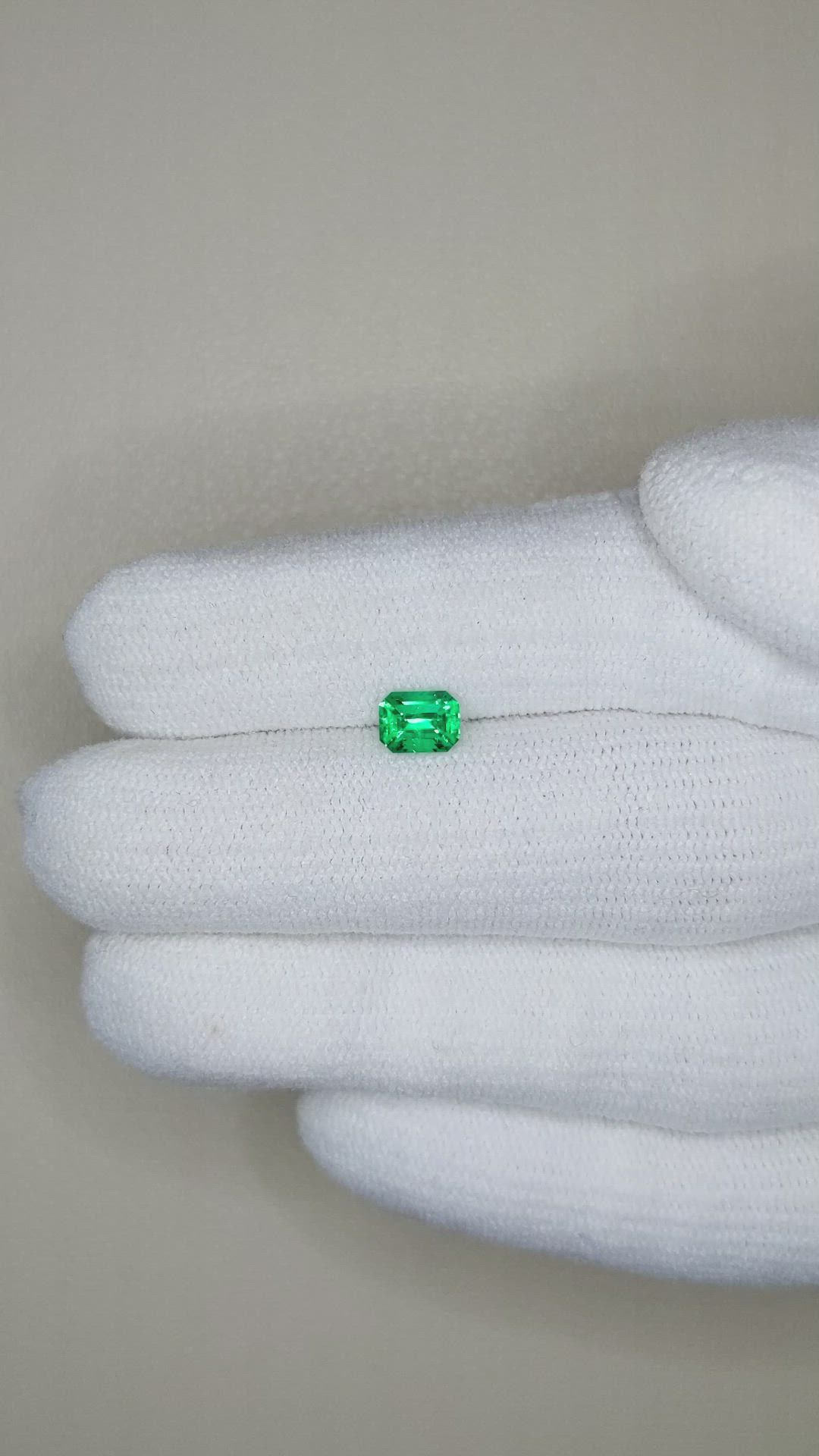 0.51 Ct. Emerald from Russia Size Video