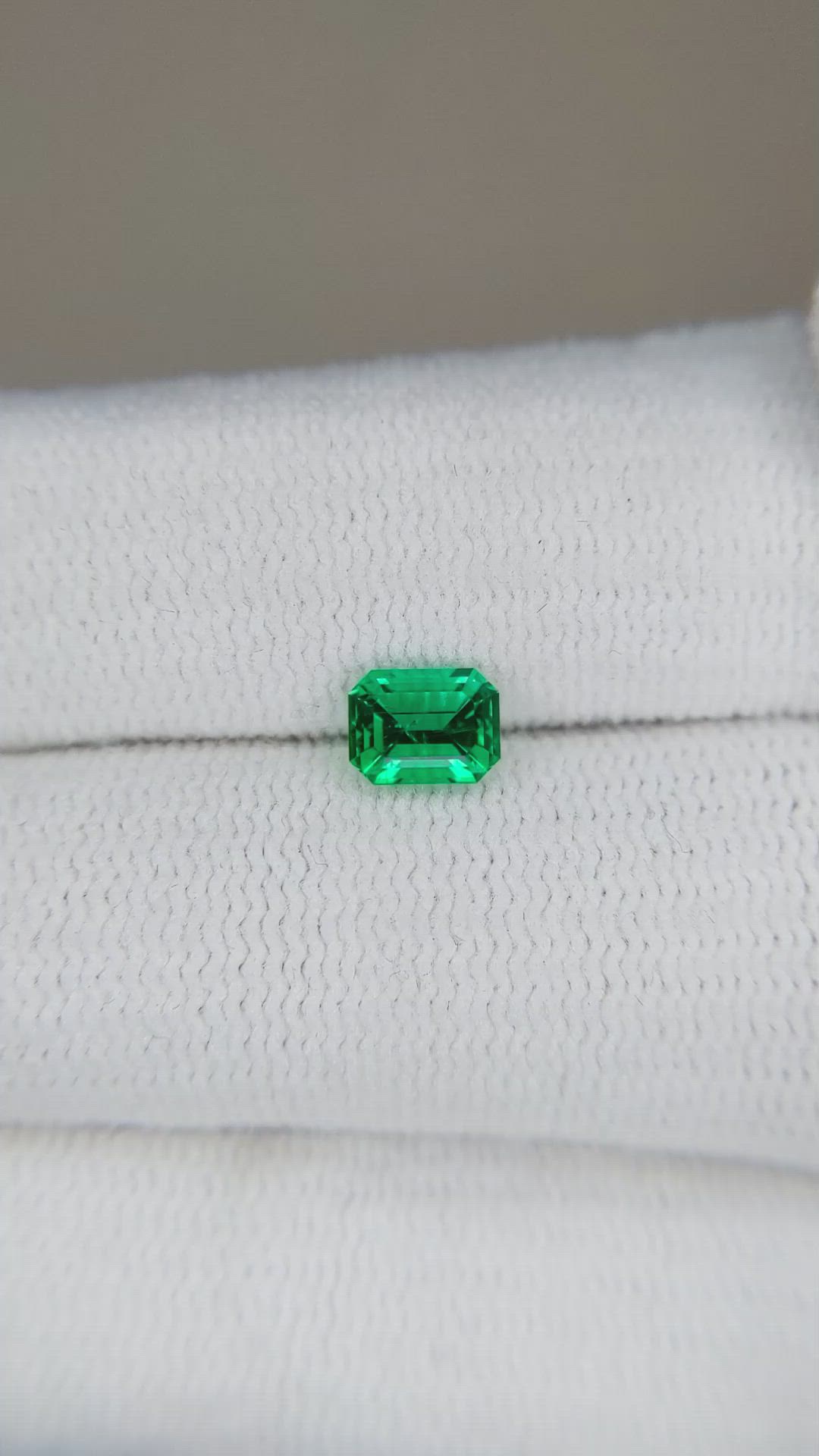 0.51 Ct. Emerald from Russia Size Video