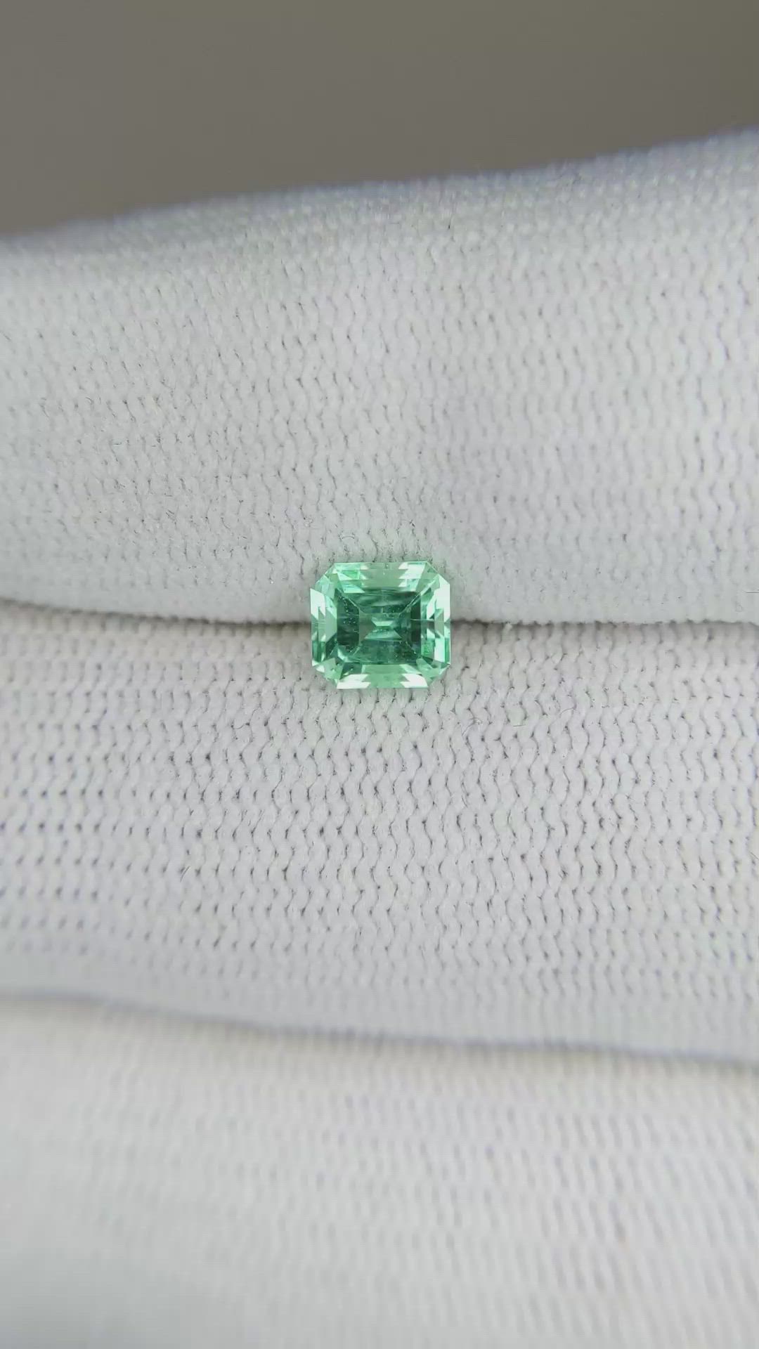 0.67 Ct. Emerald from Russia Size Video