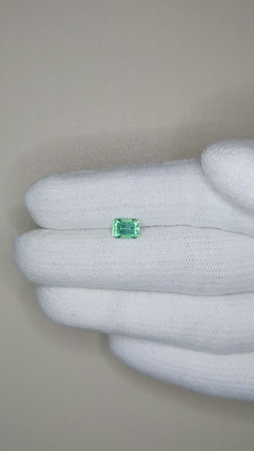 0.75 Ct. Emerald from Russia Size Video