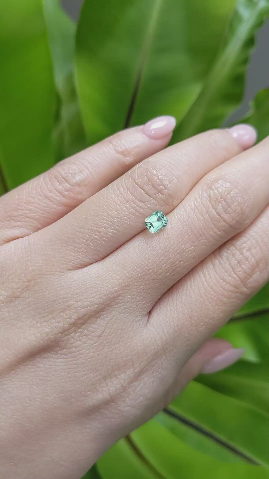 0.61 Ct. Emerald from Russia Size Video