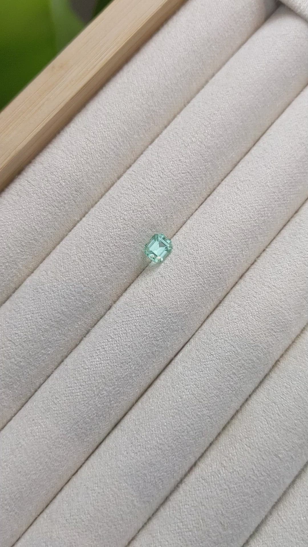 0.61 Ct. Emerald from Russia Size Video