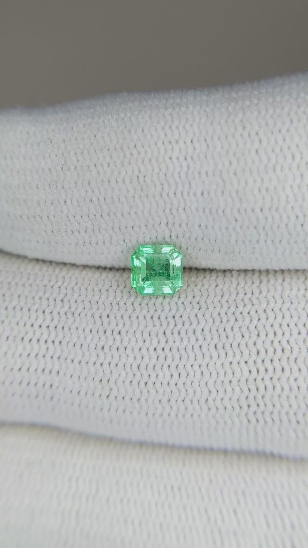 0.54 Ct. Emerald from Russia Size Video