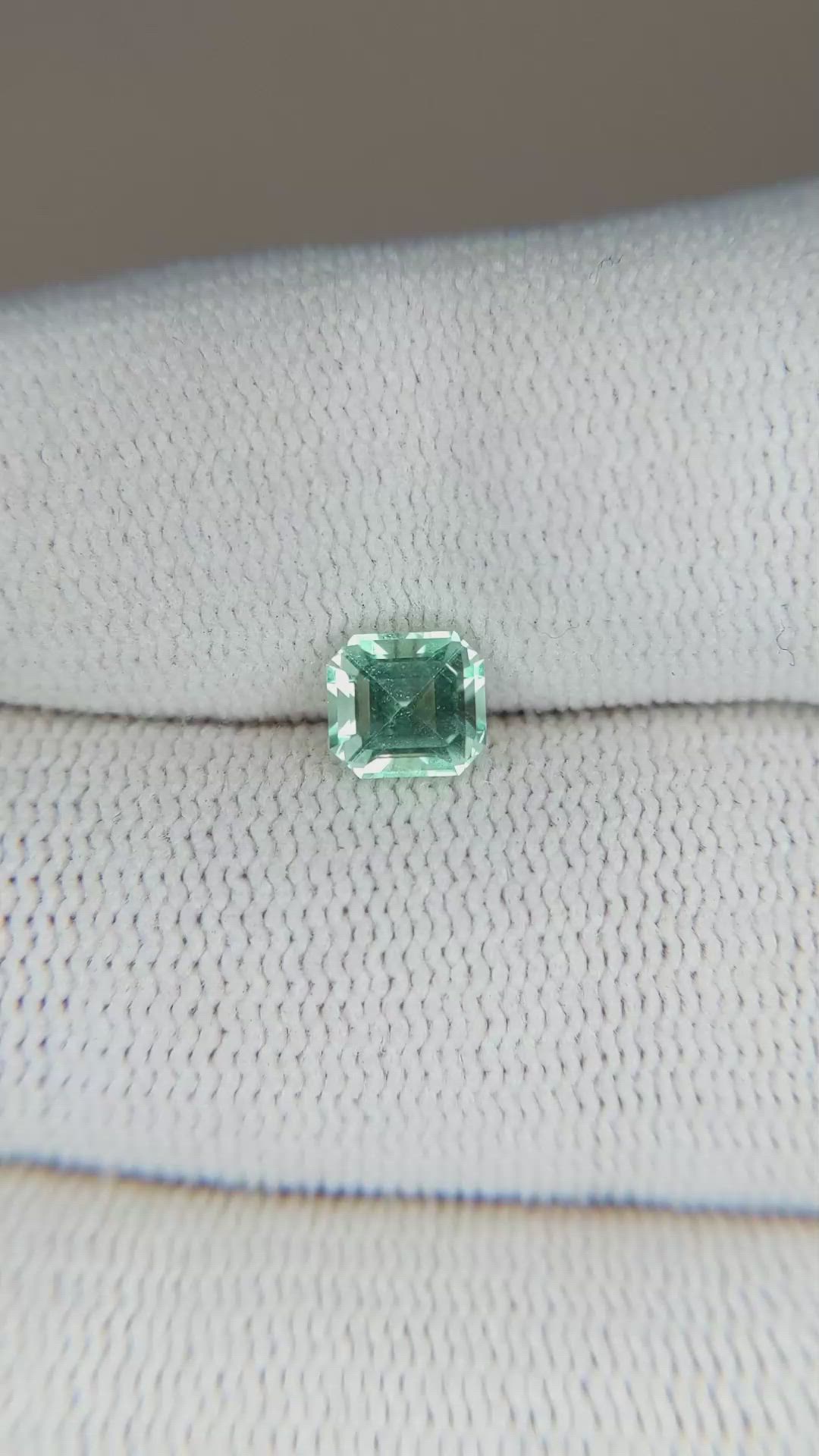 0.67 Ct. Emerald from Russia Size Video