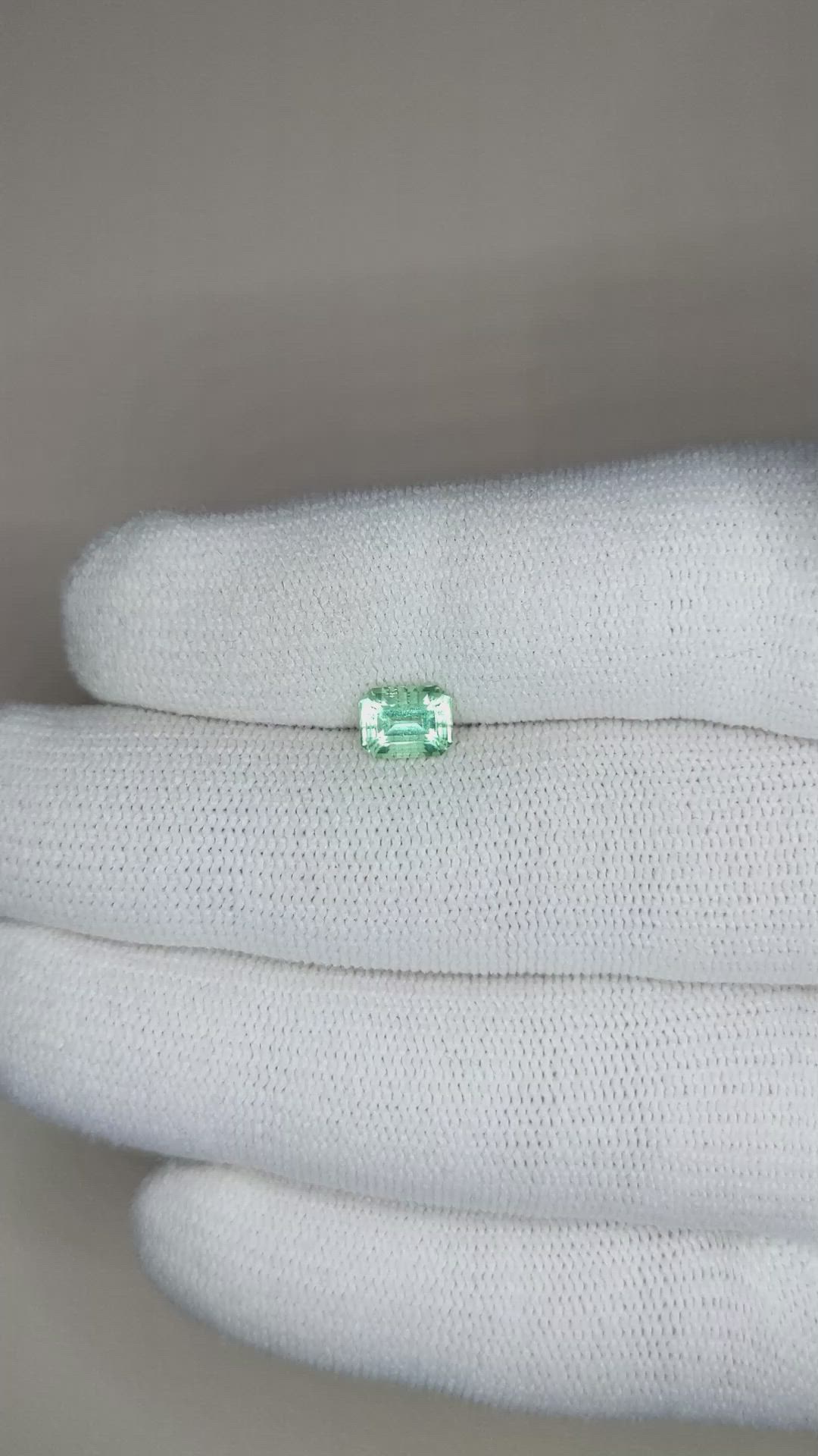 0.72 Ct. Emerald from Russia Size Video