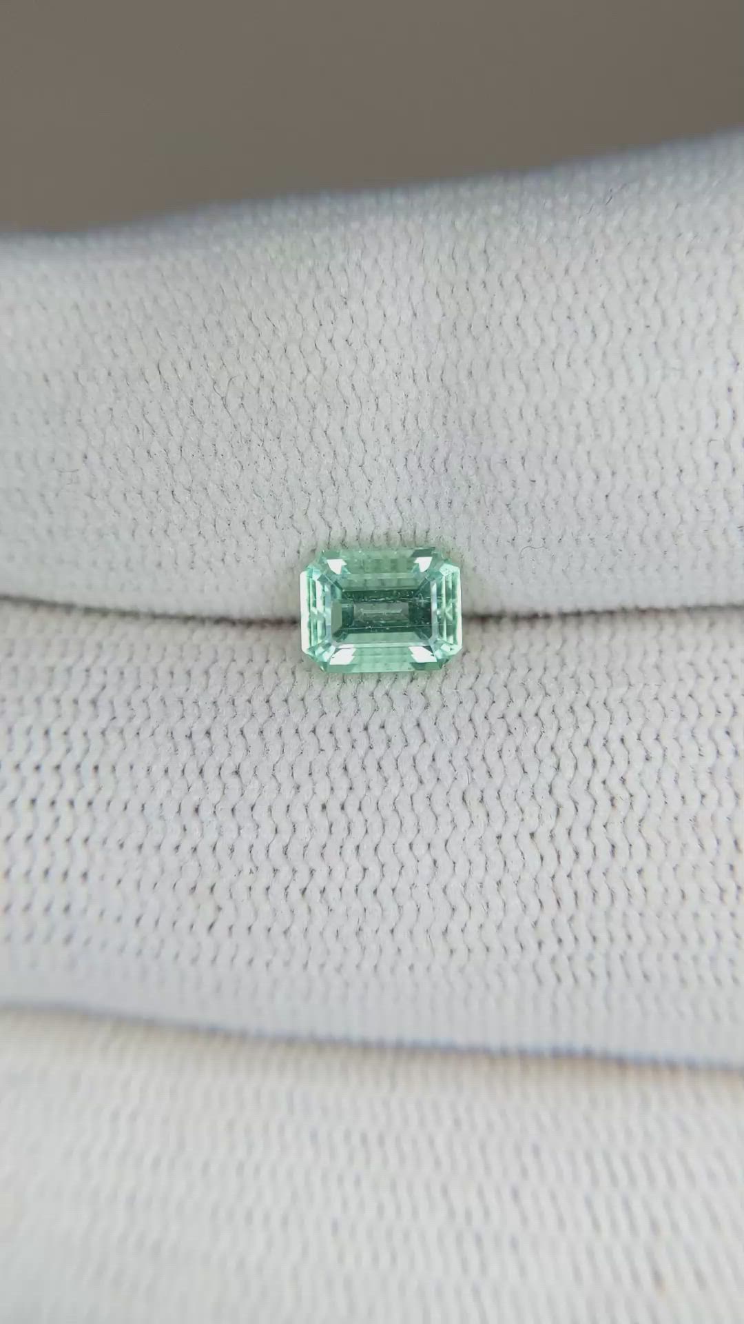 0.72 Ct. Emerald from Russia Size Video