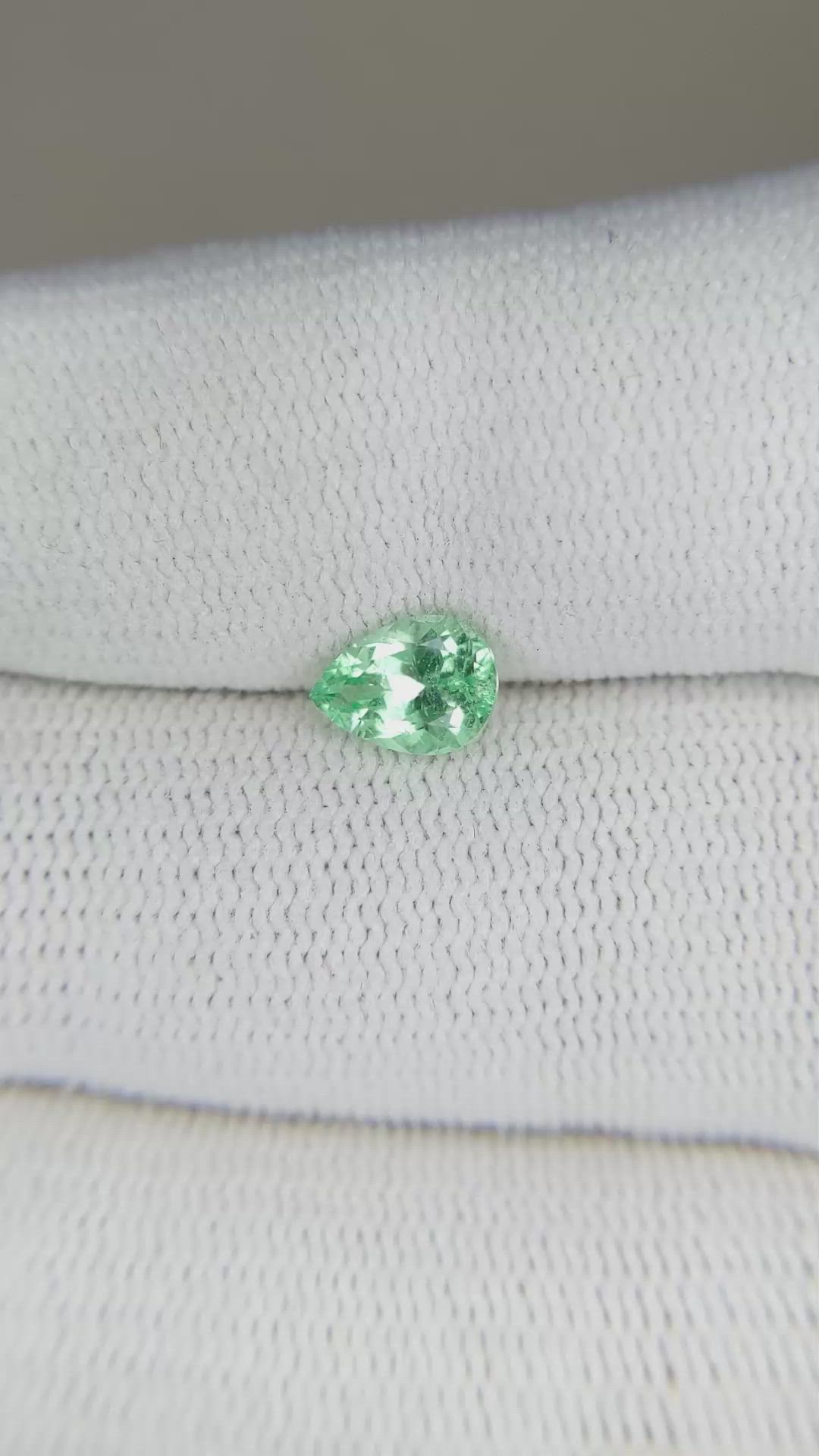 0.71 Ct. Emerald from Russia Size Video