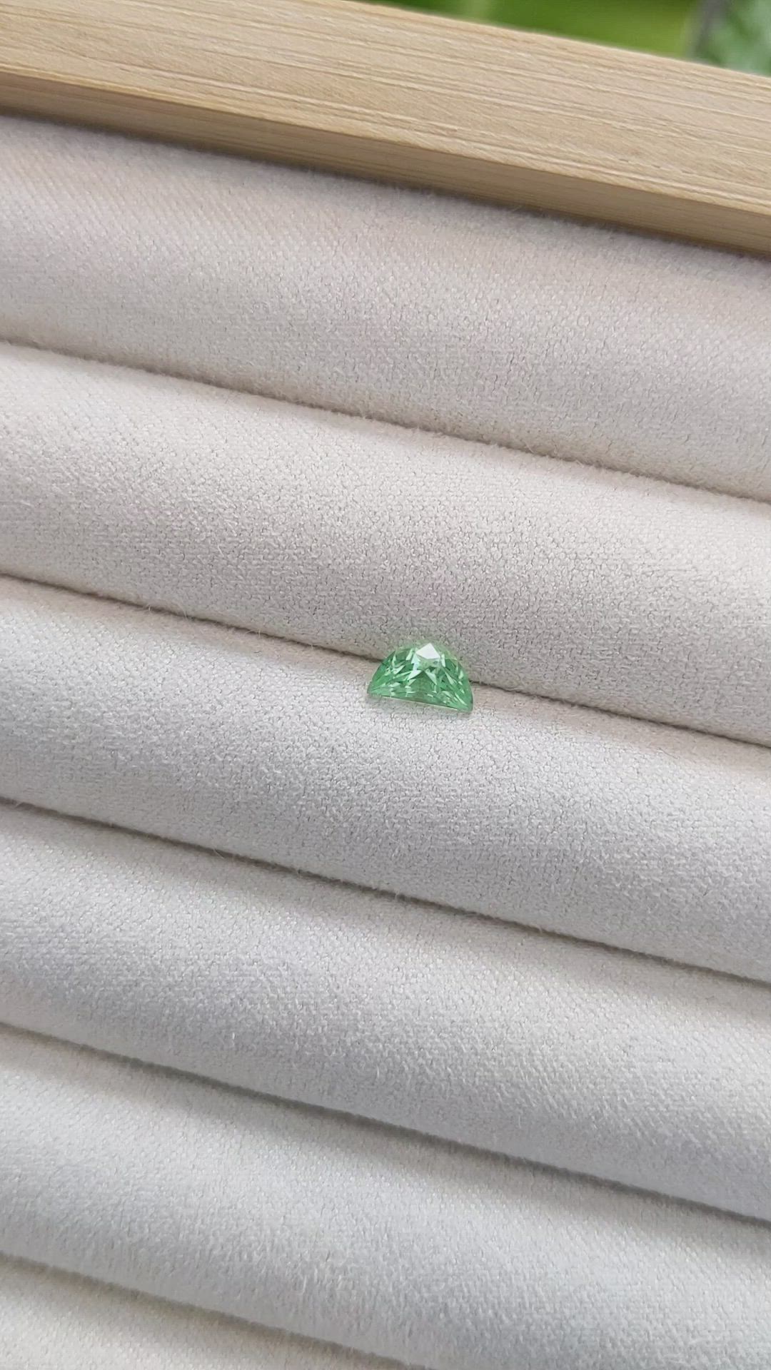 0.54 Ct. Emerald from Russia Size Video