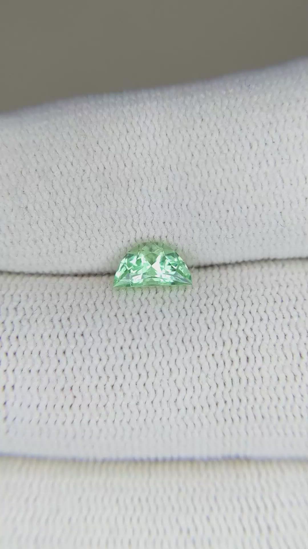 0.54 Ct. Emerald from Russia Size Video