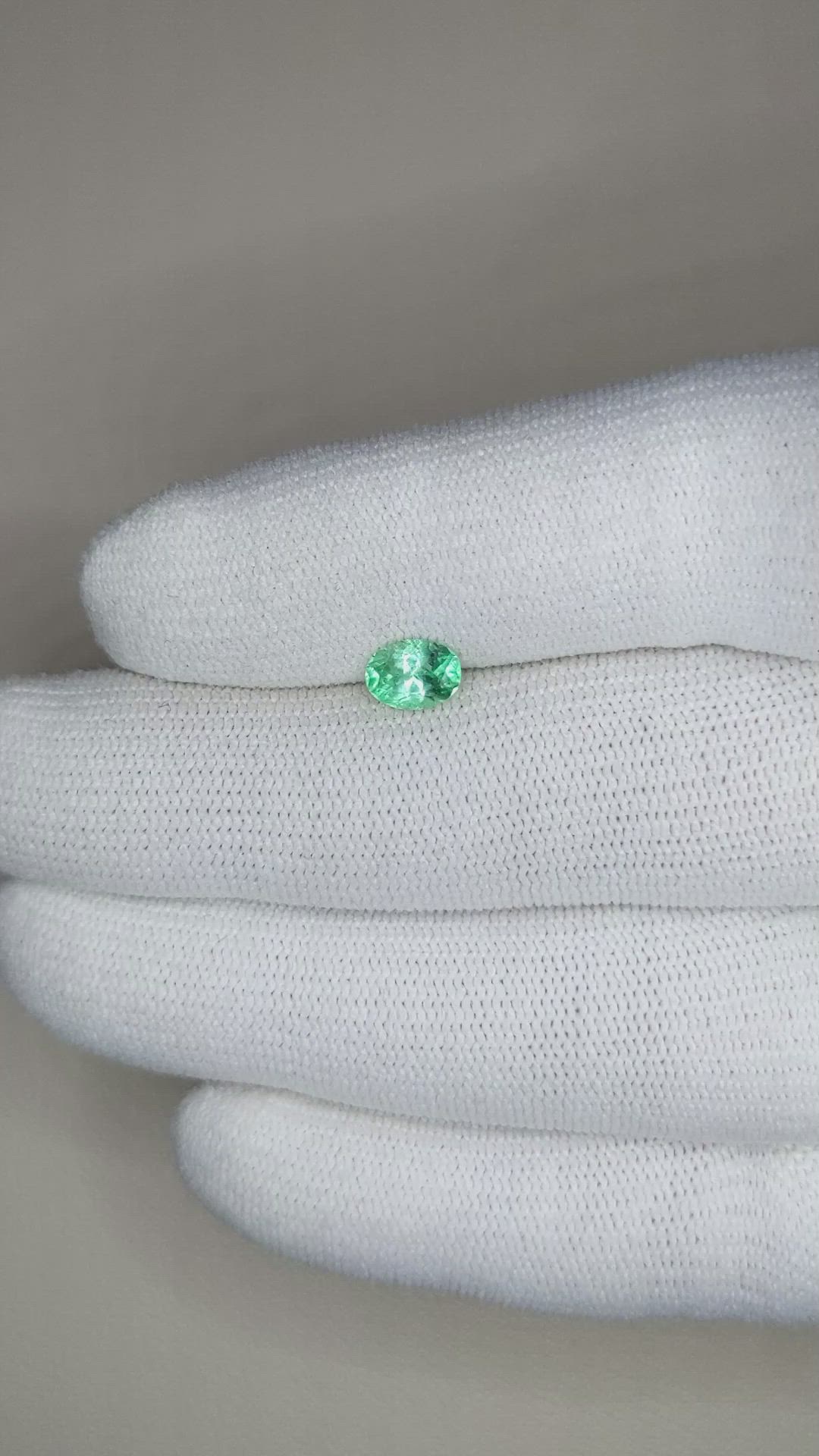0.60 Ct. Emerald from Russia Size Video