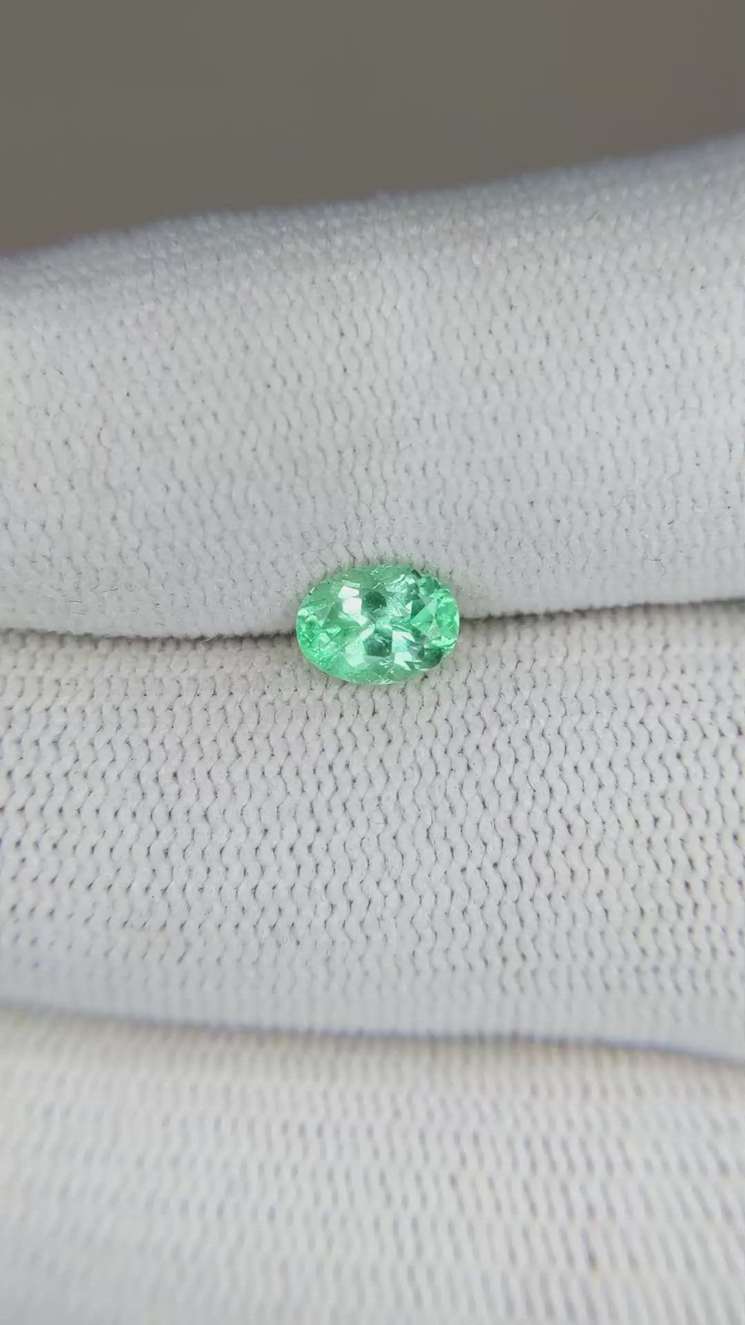 0.60 Ct. Emerald from Russia Size Video