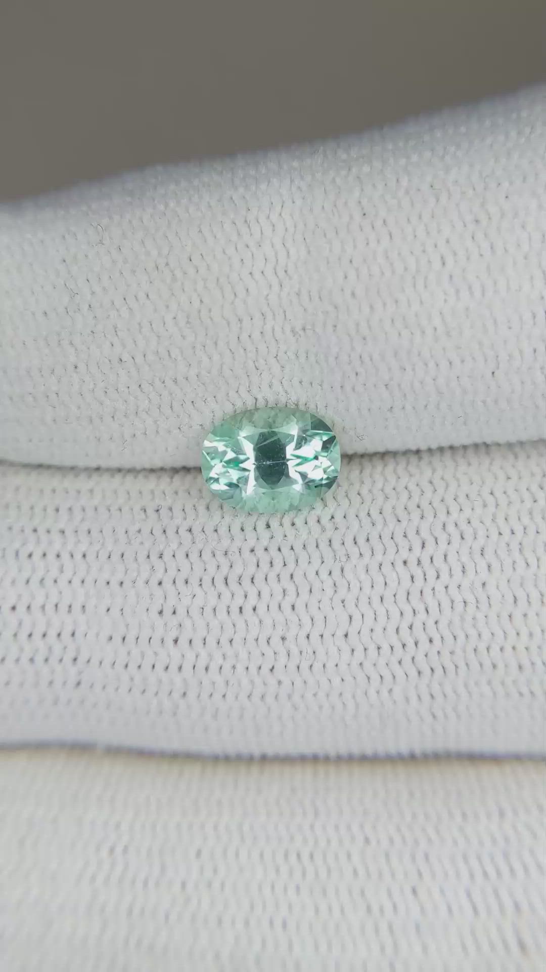 1.03 Ct. Emerald from Russia Size Video