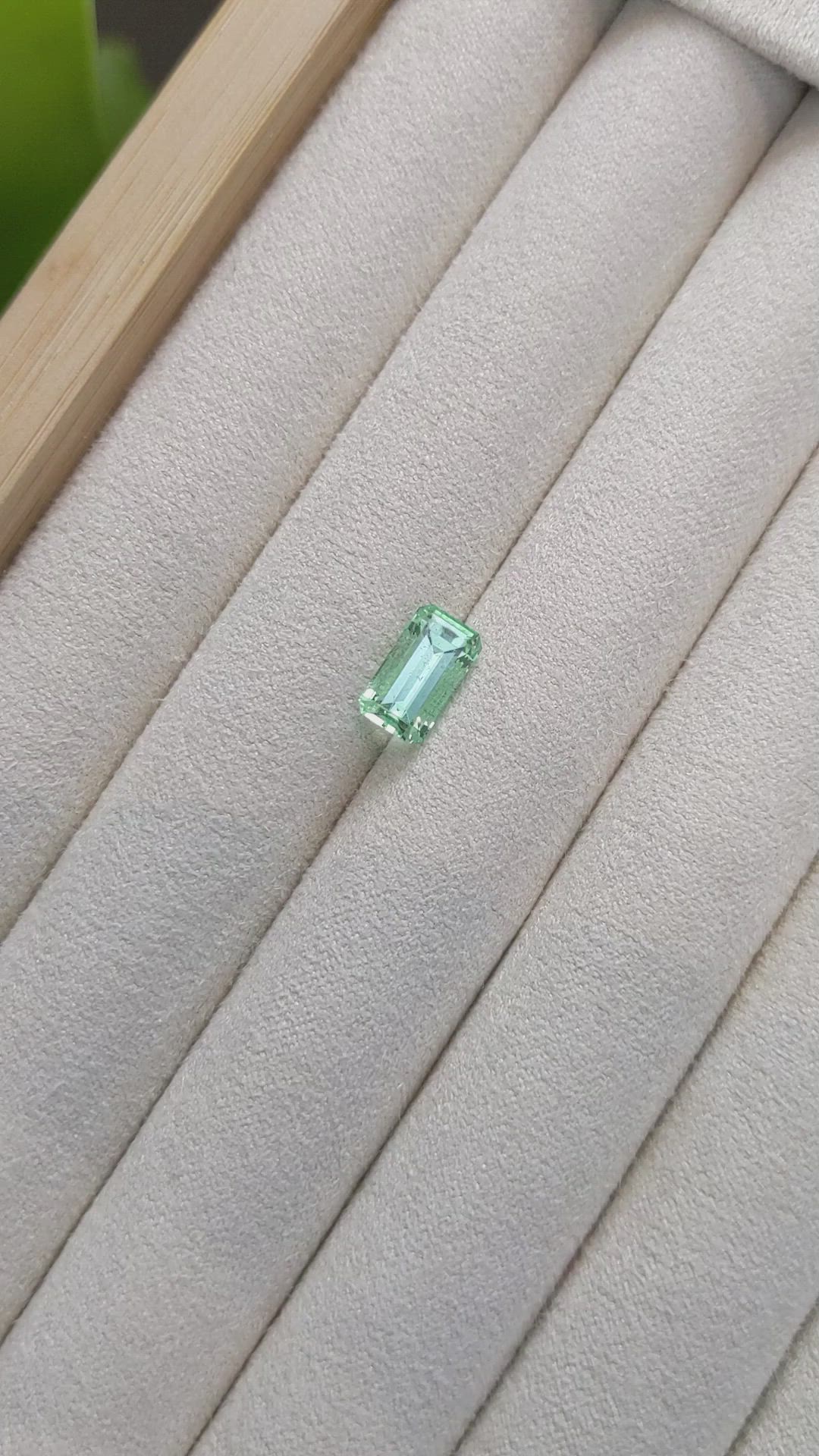 1.94 Ct. Emerald from Russia Size Video