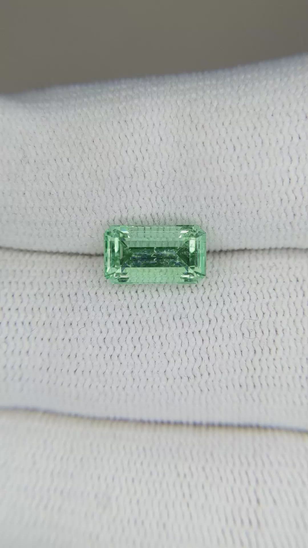 1.94 Ct. Emerald from Russia Size Video