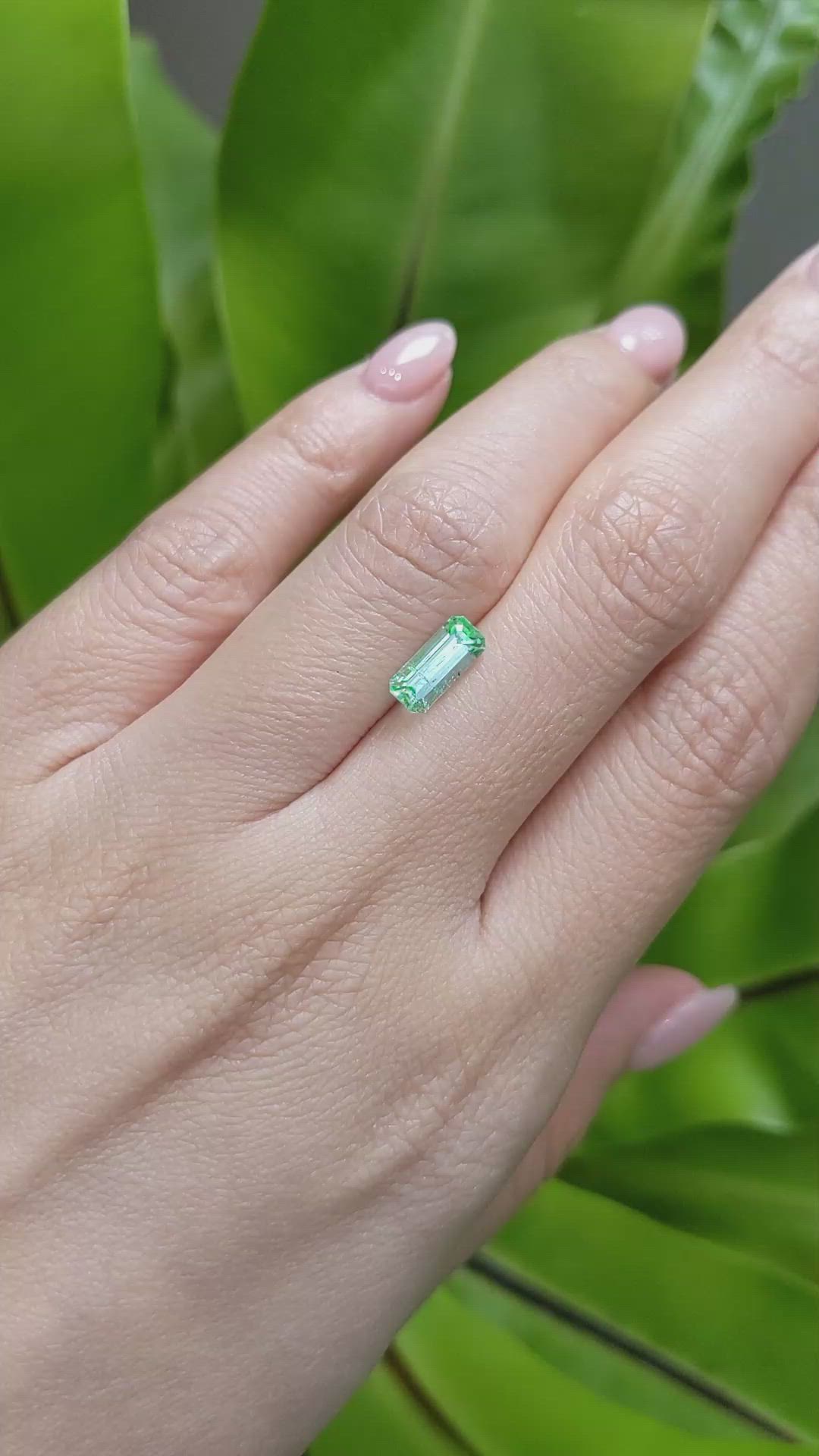 1.09 Ct. Emerald from Russia Size Video
