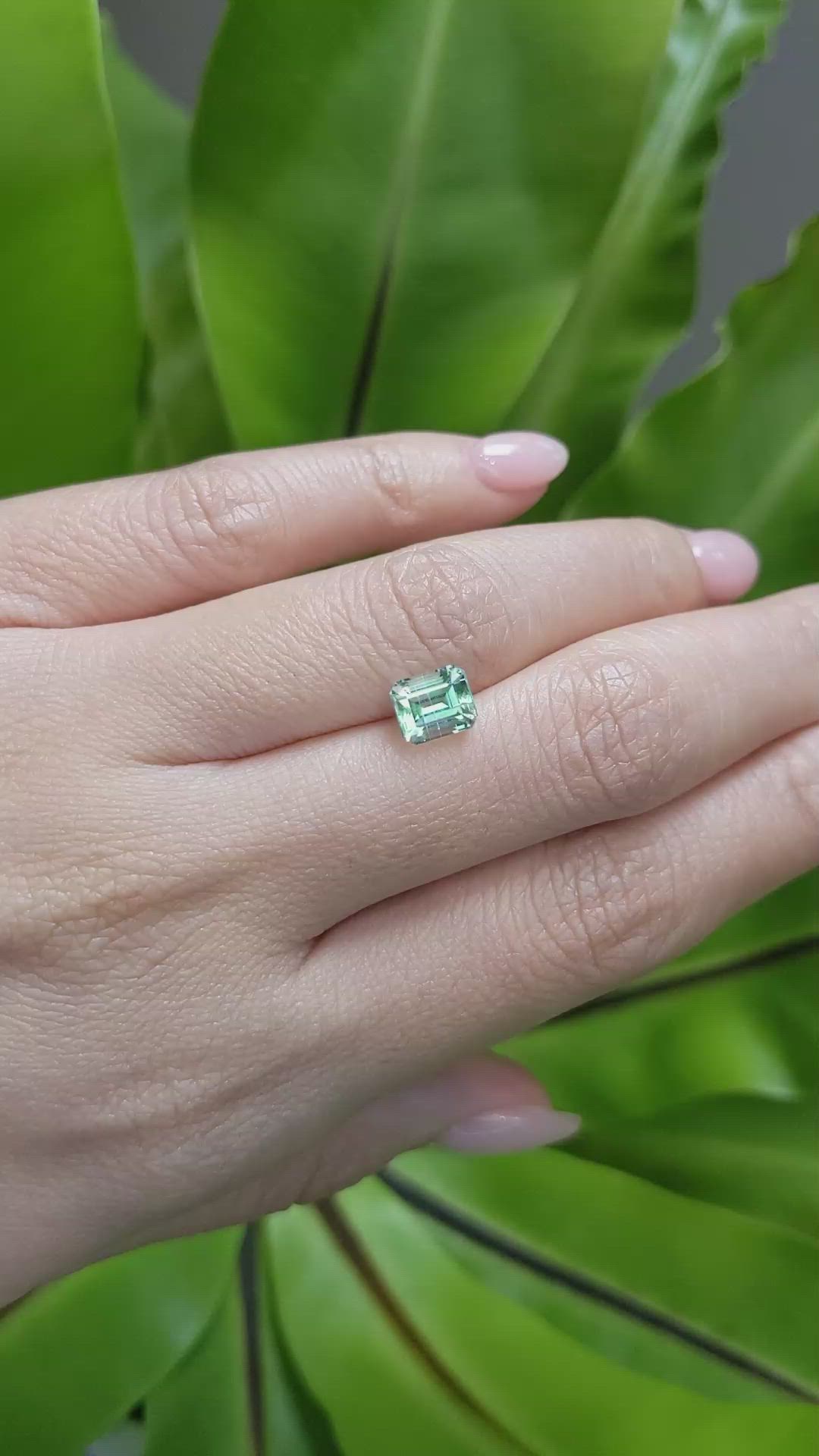 1.32 Ct. Emerald from Russia Size Video