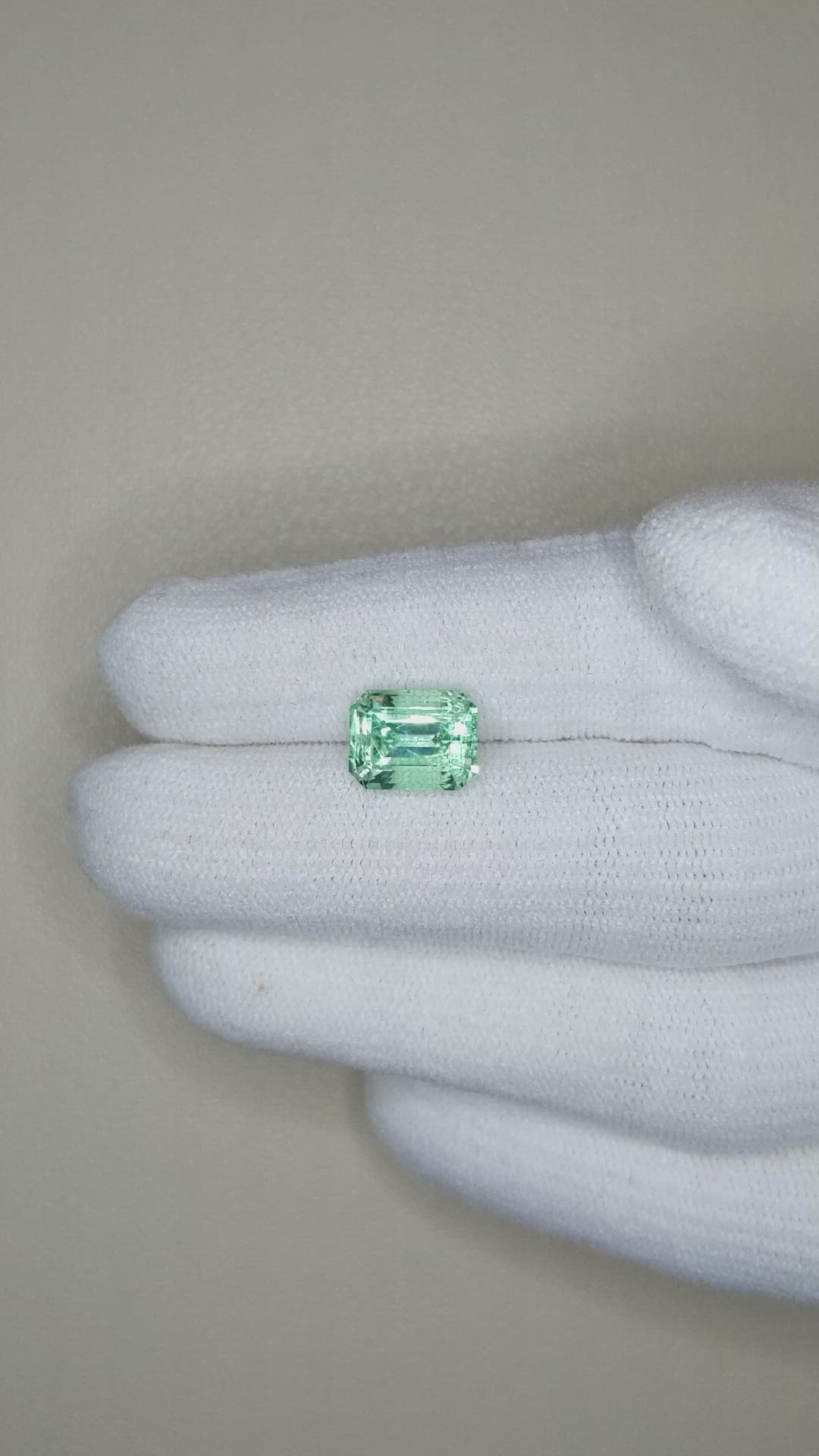 2.56 Ct. Emerald from Russia Size Video