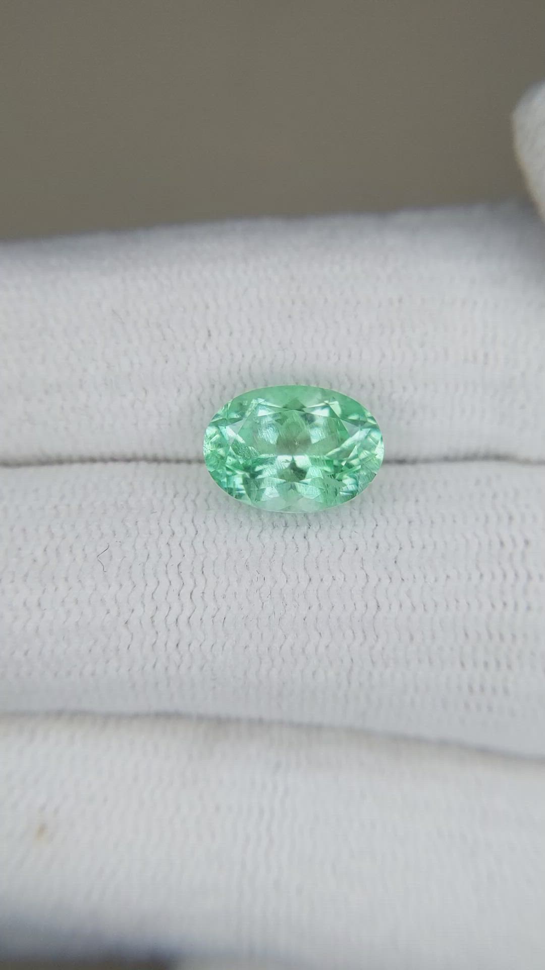 2.13 Ct. Emerald from Russia Size Video