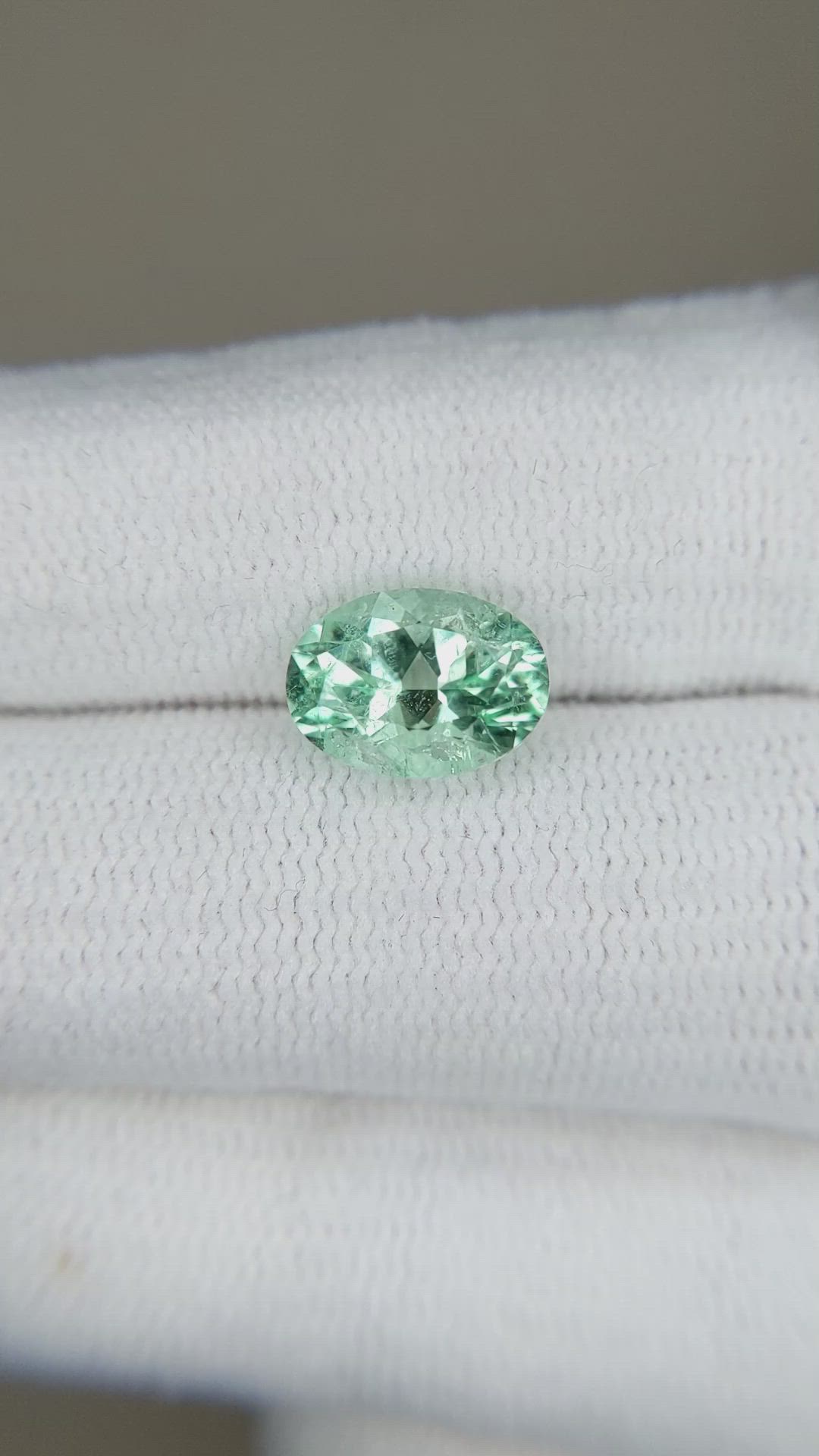 1.85 Ct. Emerald from Russia Size Video