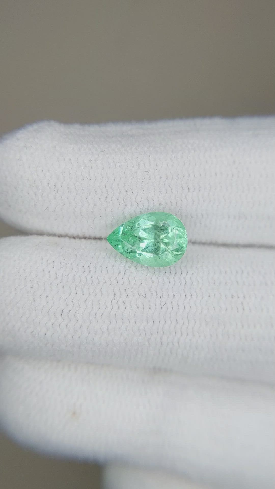 1.09 Ct. Emerald from Russia Size Video