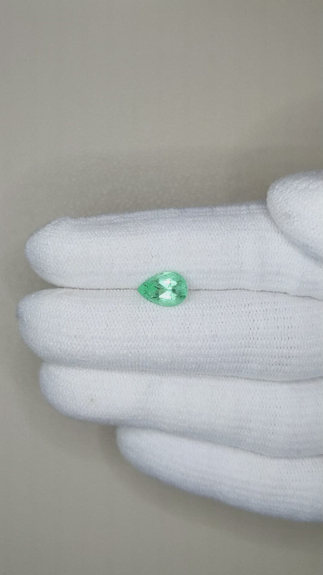 1.09 Ct. Emerald from Russia Size Video