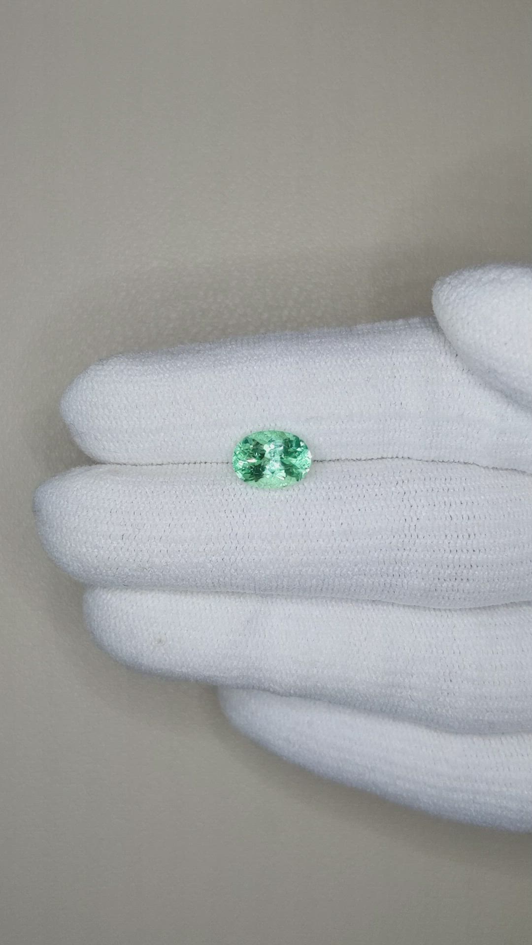 1.39 Ct. Emerald from Russia Size Video