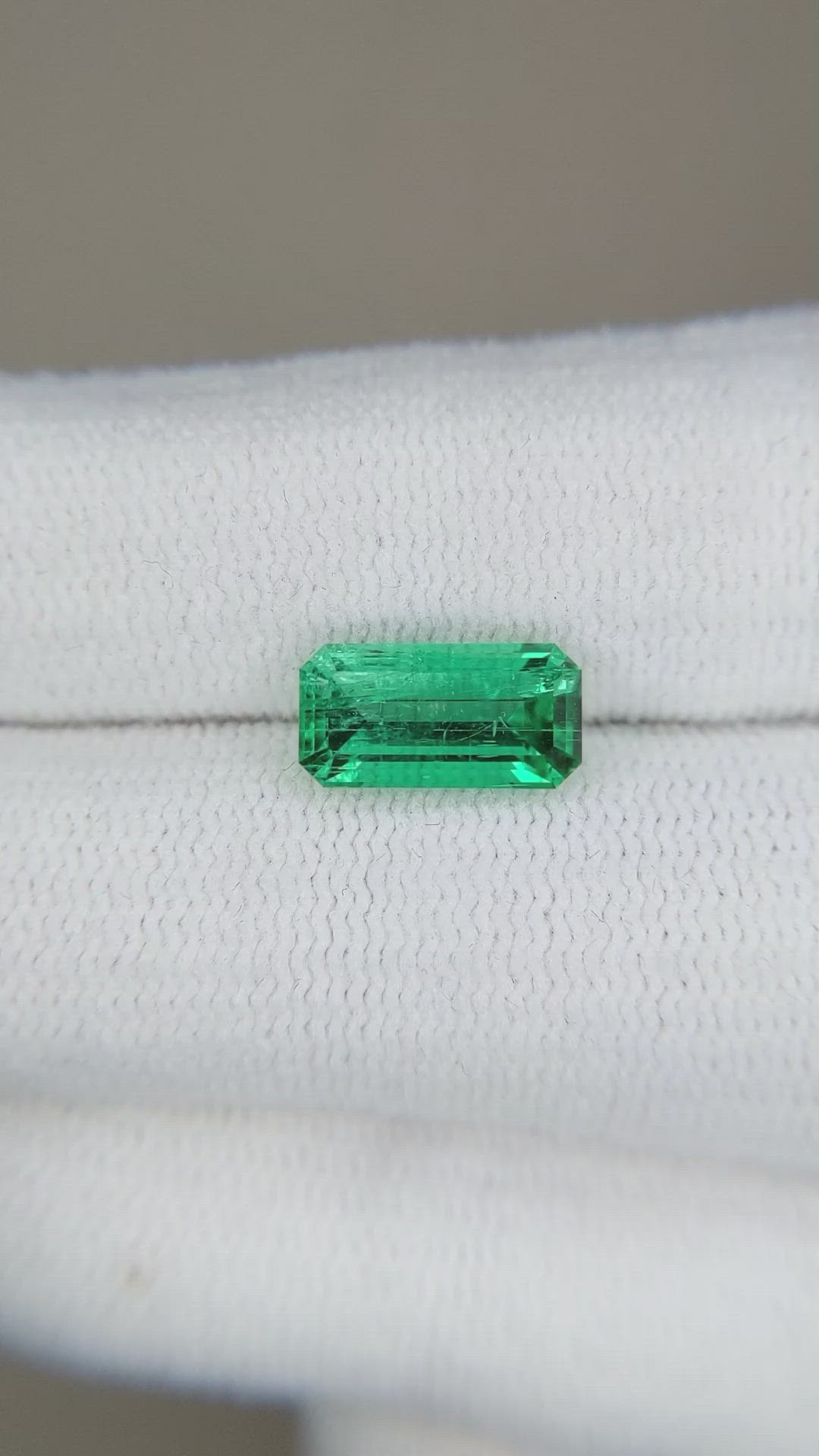 1.72 Ct. Emerald from Russia Size Video