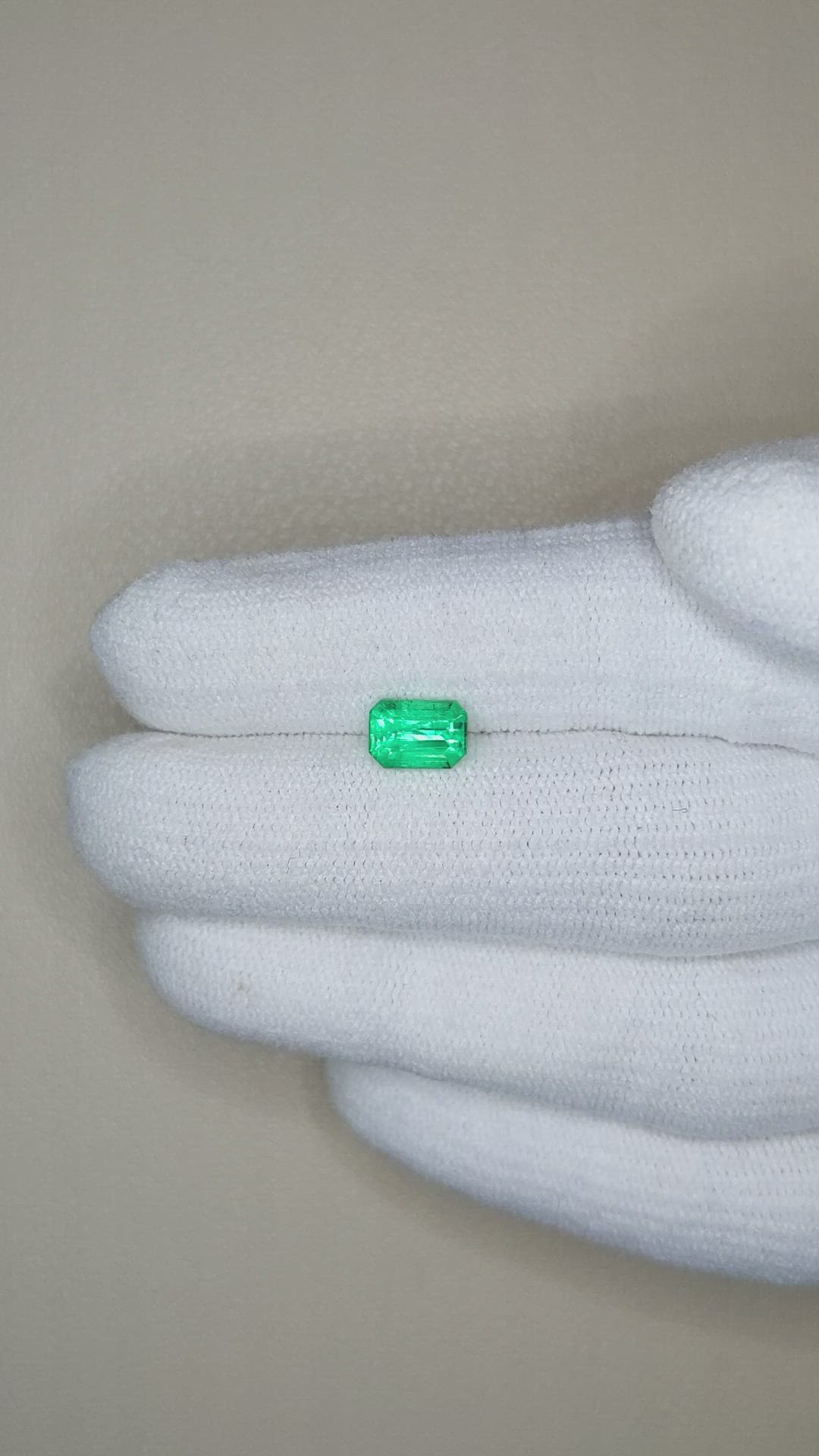 1.04 Ct. Emerald from Russia Size Video