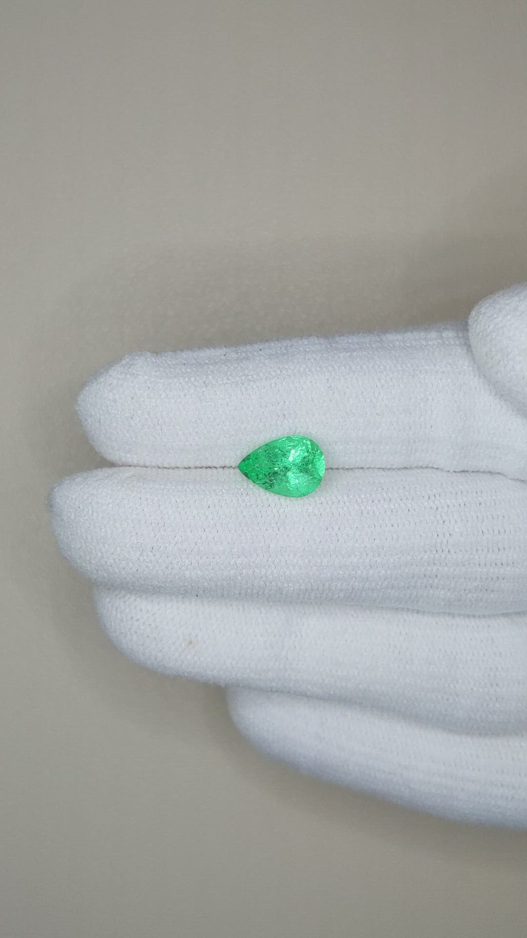 1.31 Ct. Emerald from Russia Size Video
