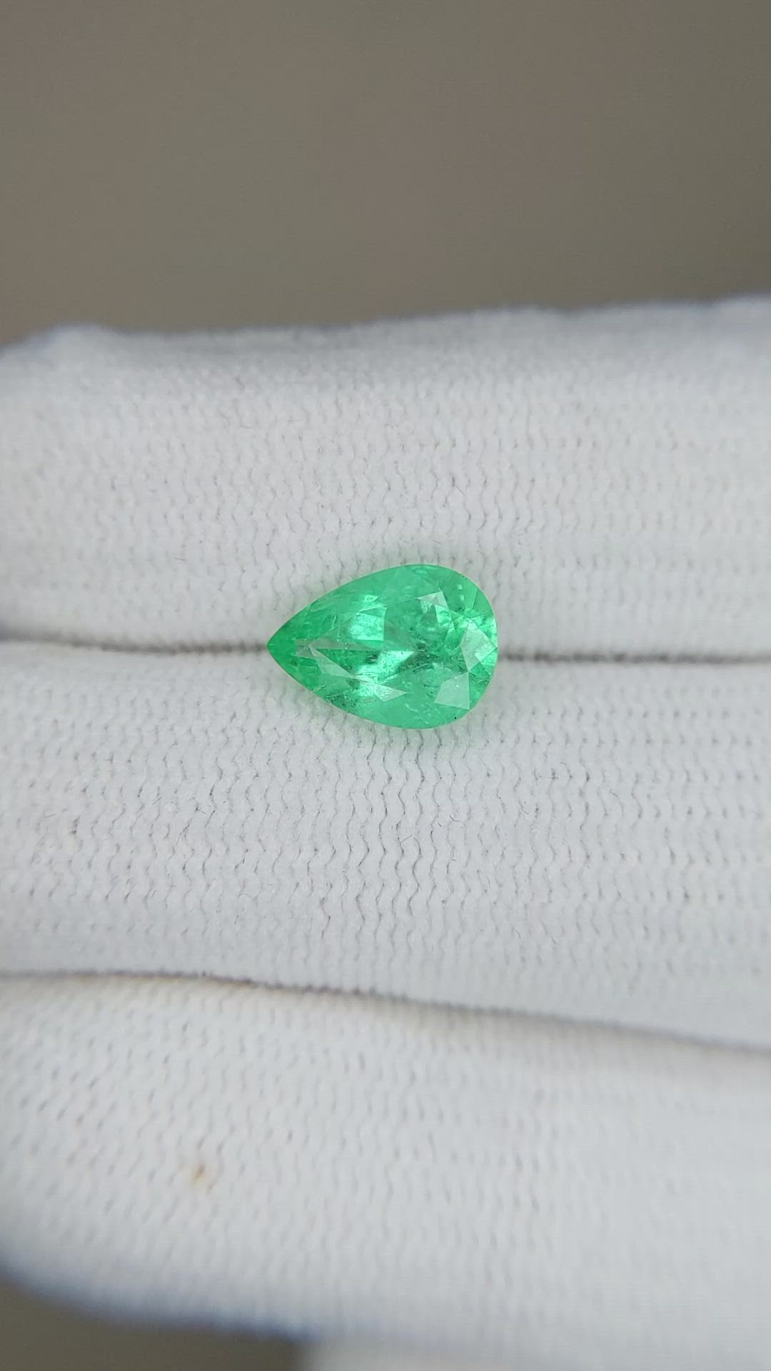 1.31 Ct. Emerald from Russia Size Video