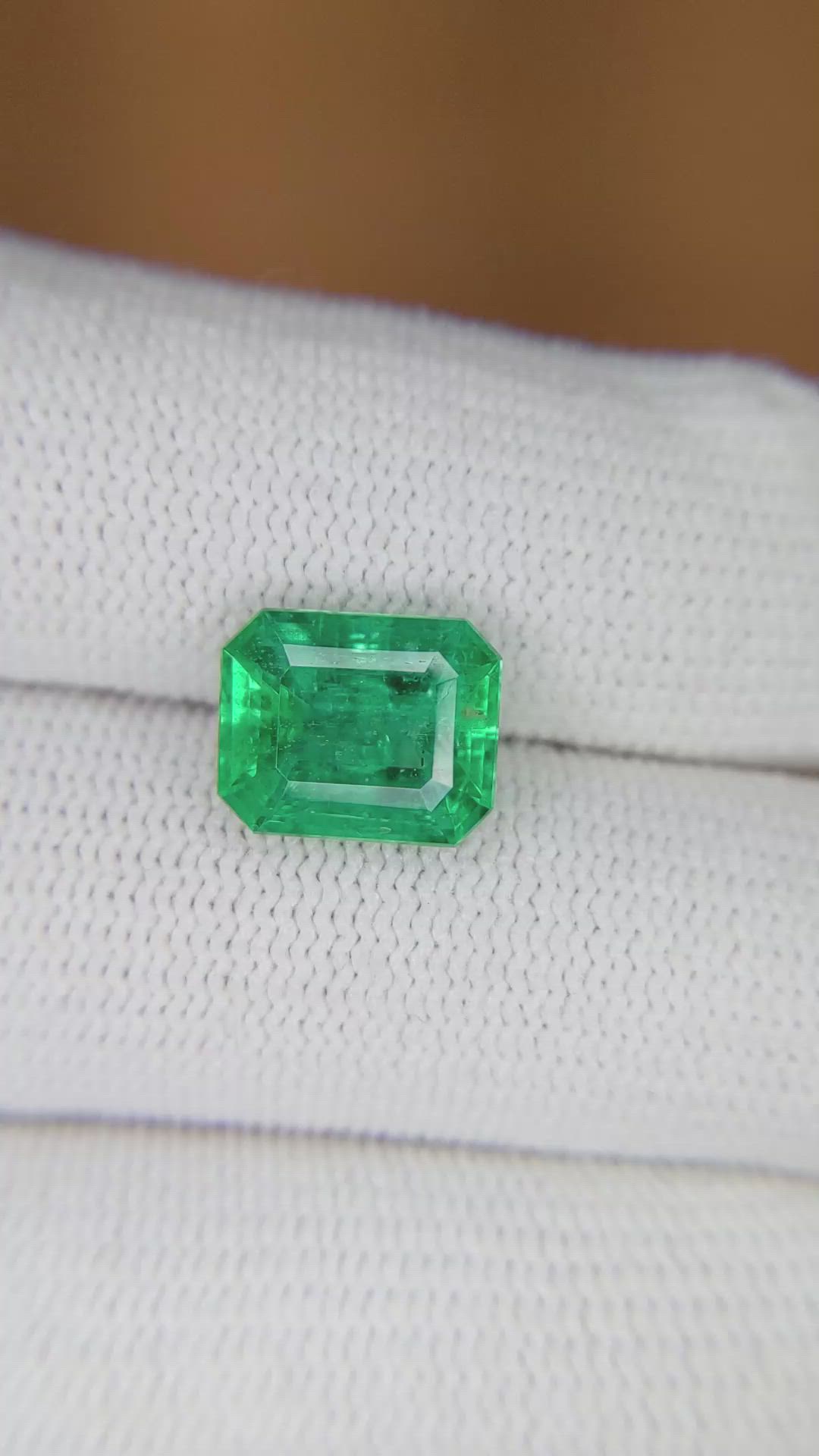 3.30 Ct. Emerald from Zambia Size Video