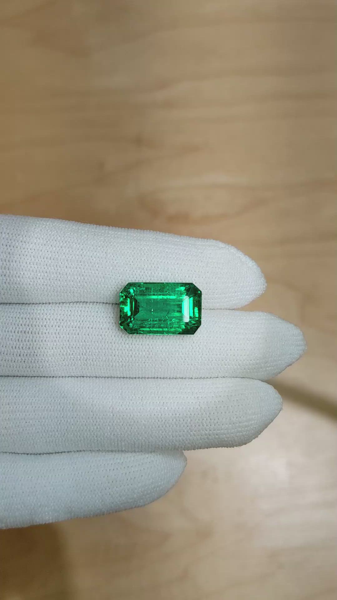 11.50 Ct. Emerald from Zambia Size Video