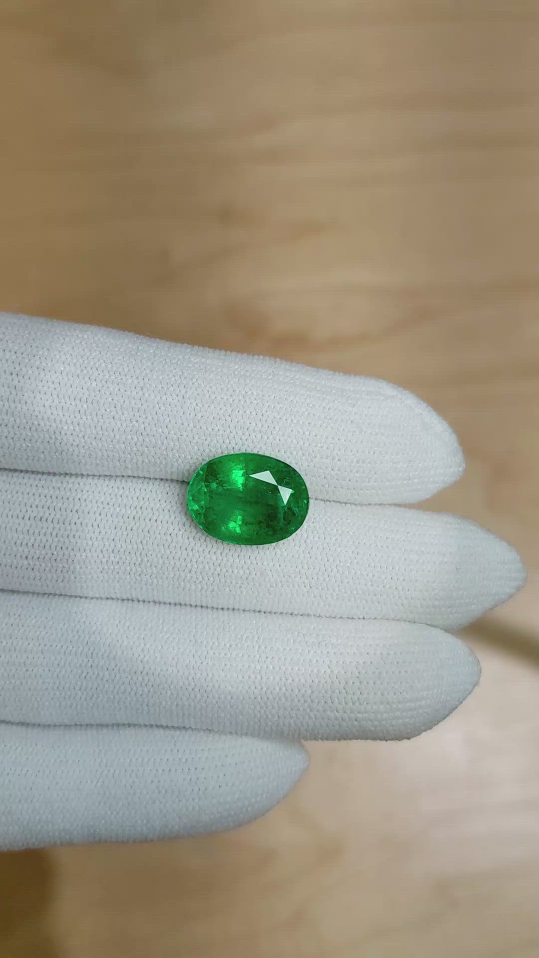 6.94 Ct. Emerald from Zambia Size Video