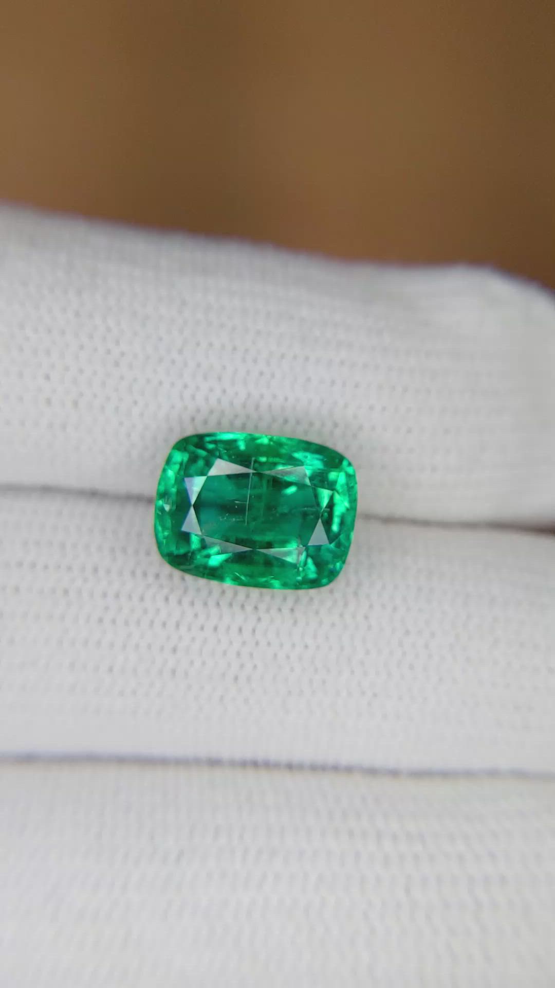 4.40 Ct. Emerald from Zambia Size Video